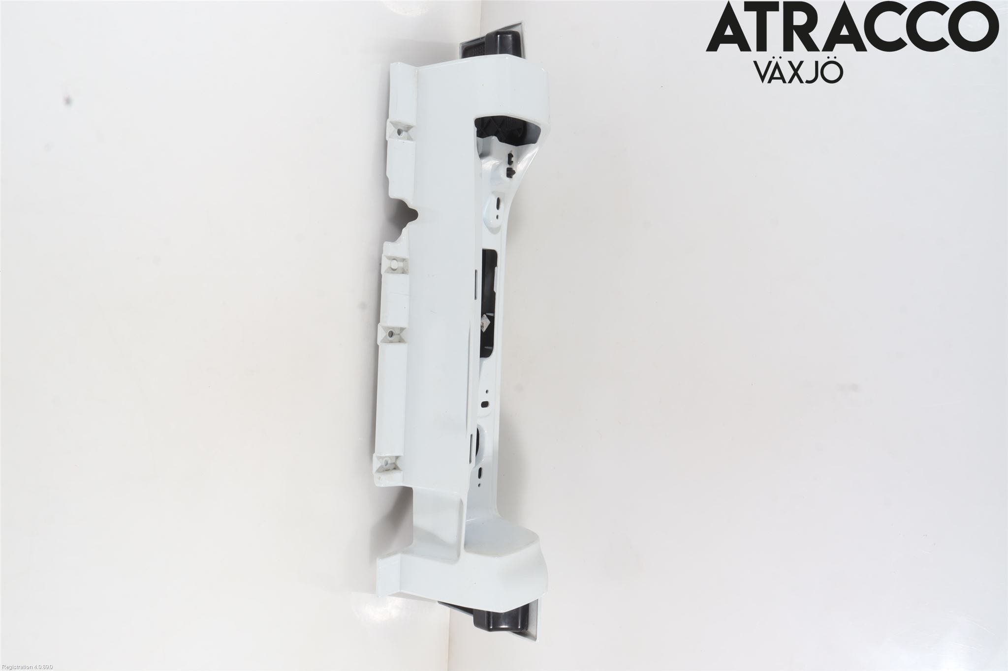 Nissan NV300 16-22 Bakljussarg