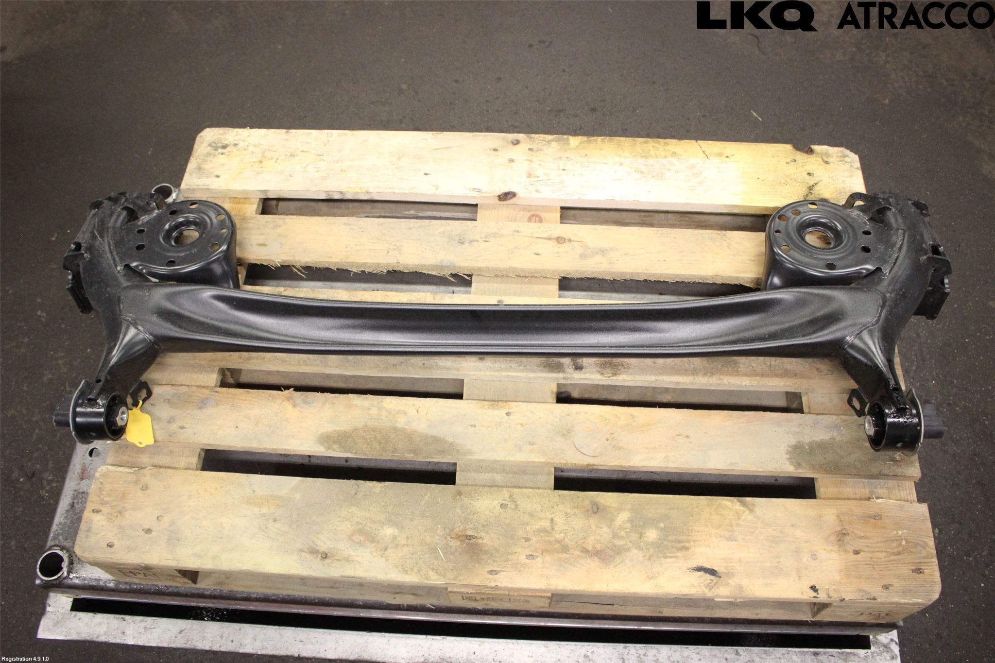 Toyota AYGO X AB70 22- Bakaxelbalk