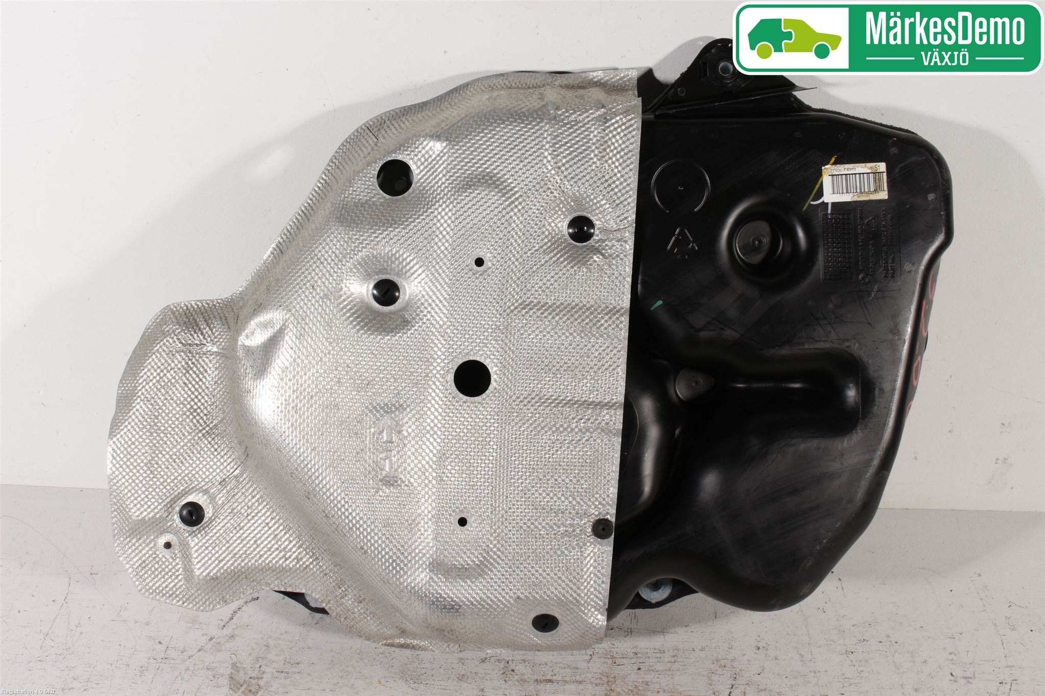 Toyota C-HR 16-23 Bränsletank