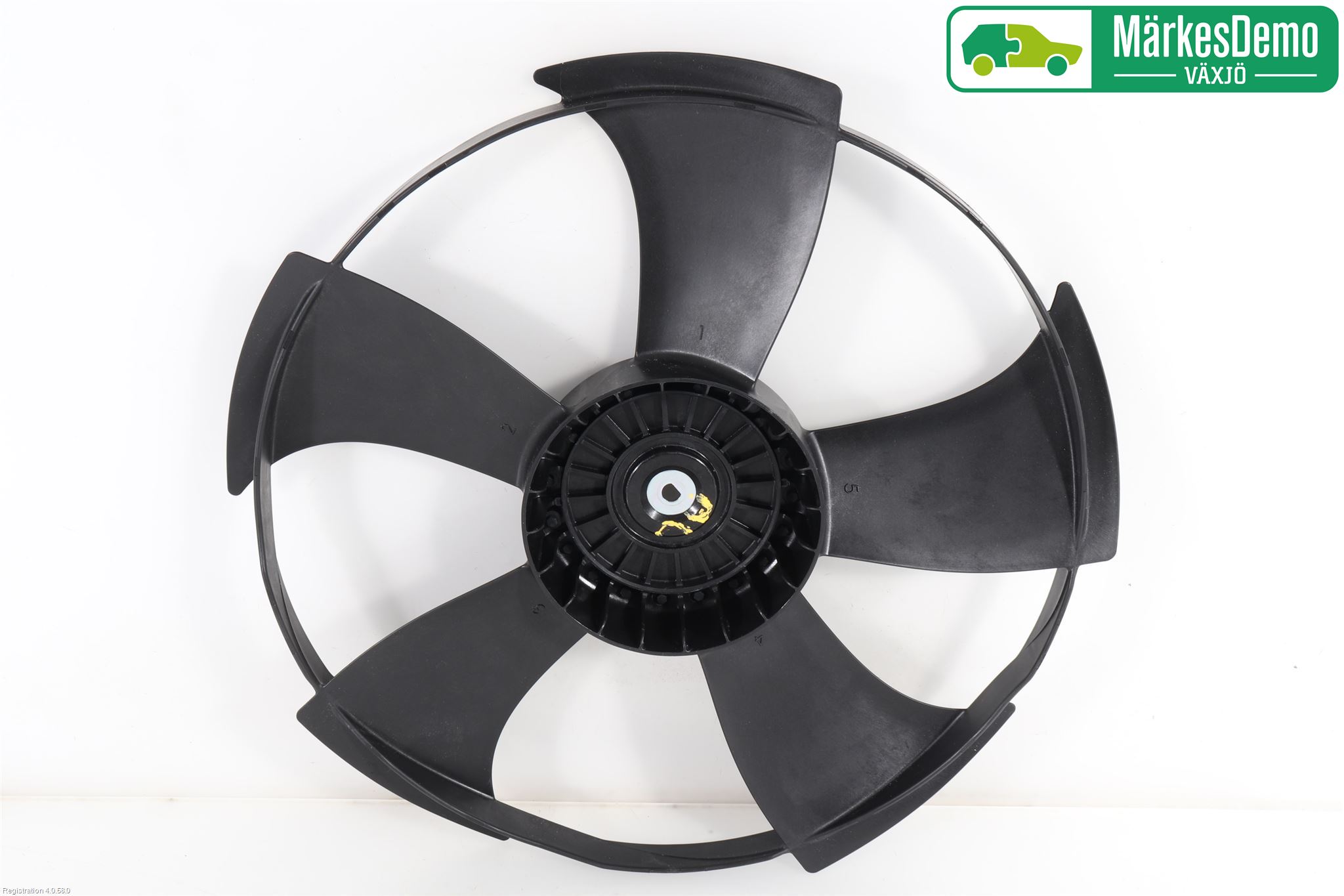 Suzuki SWIFT 17-24 Kylfläkt-Vinge