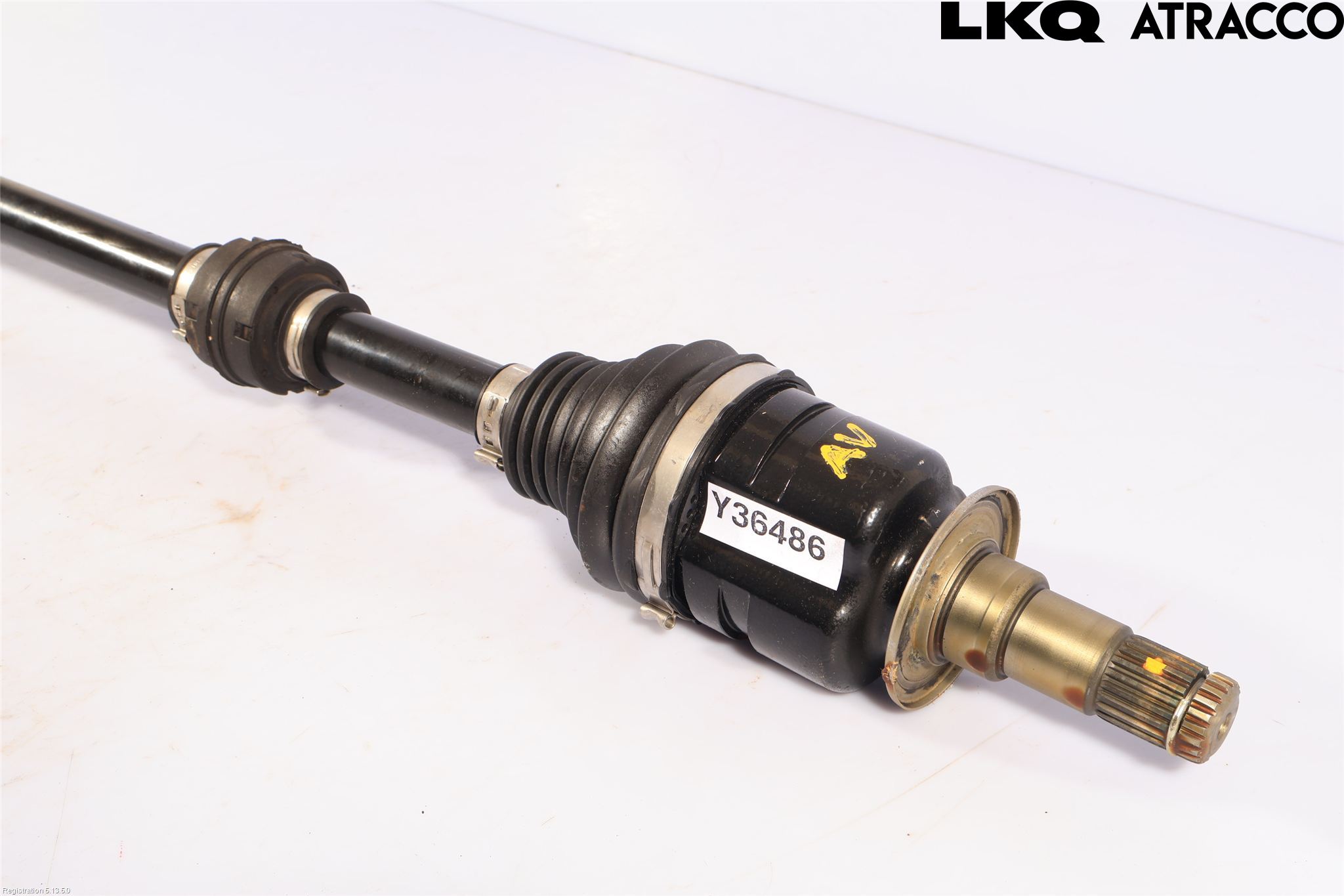 Toyota YARIS CROSS XP21 21- Drivaxel Fram Höger