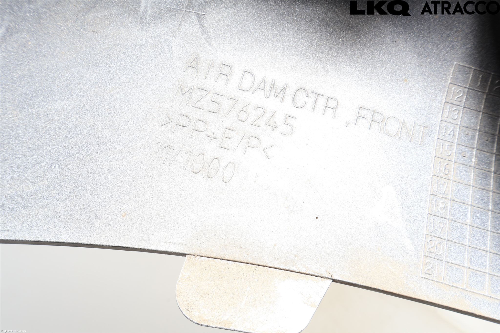 Mitsubishi OUTLANDER 13-21 Stötfångardel Fram Mitt