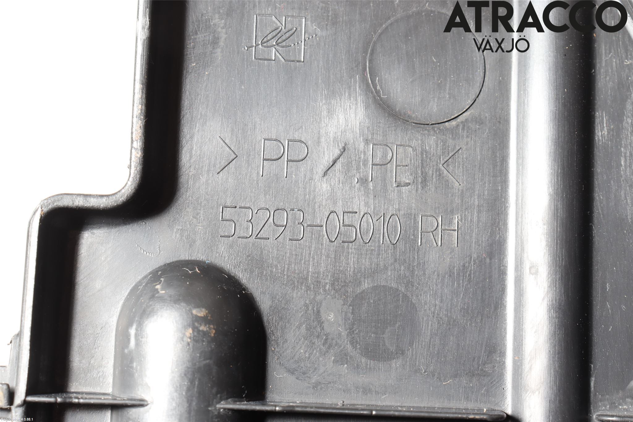 Toyota AVENSIS 03-06 Deflektor Plåt-Plast Kylning