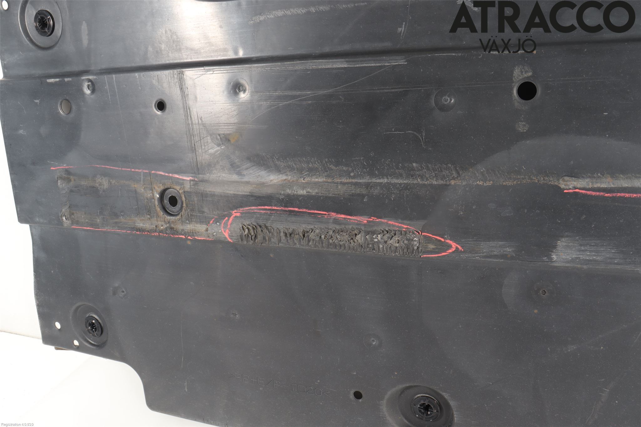 Toyota PRIUS (ZVW50) 16-21 Hasplåt Plåt-Plast
