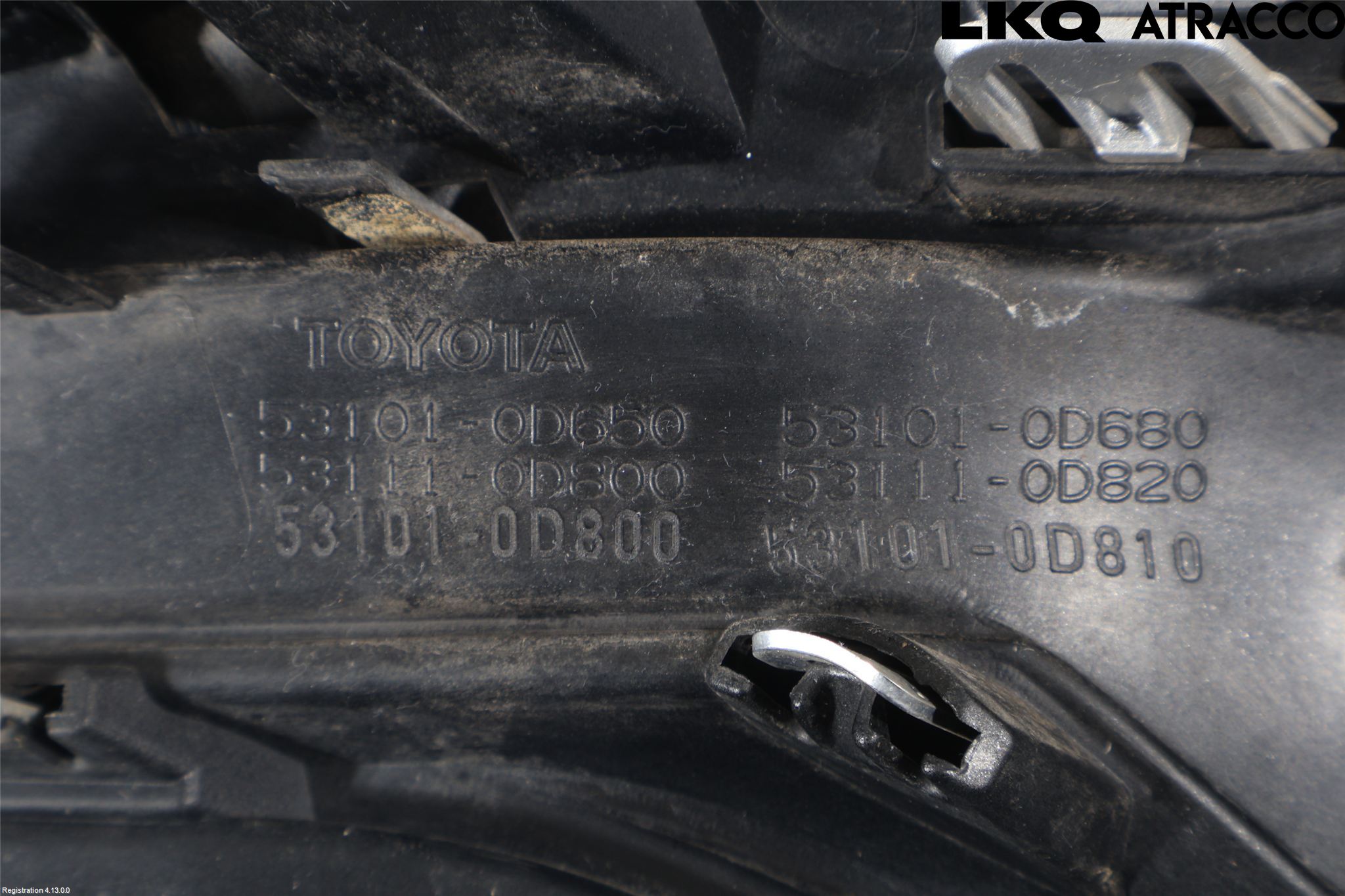 Toyota YARIS XP130 15-20 Grill Komp