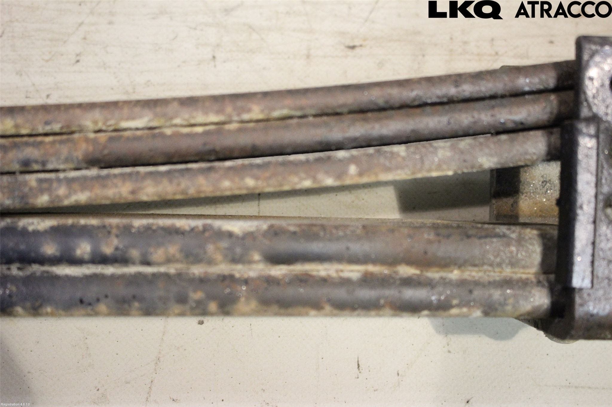 Toyota HILUX 16- Fjäder Bak Blad