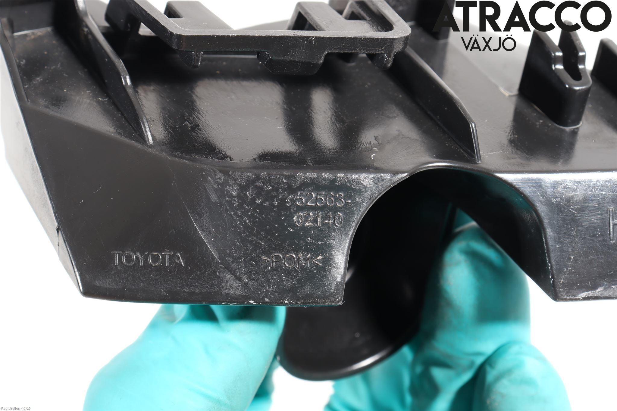 Toyota AURIS 13-19 Stötfångarfäste Bak Vä