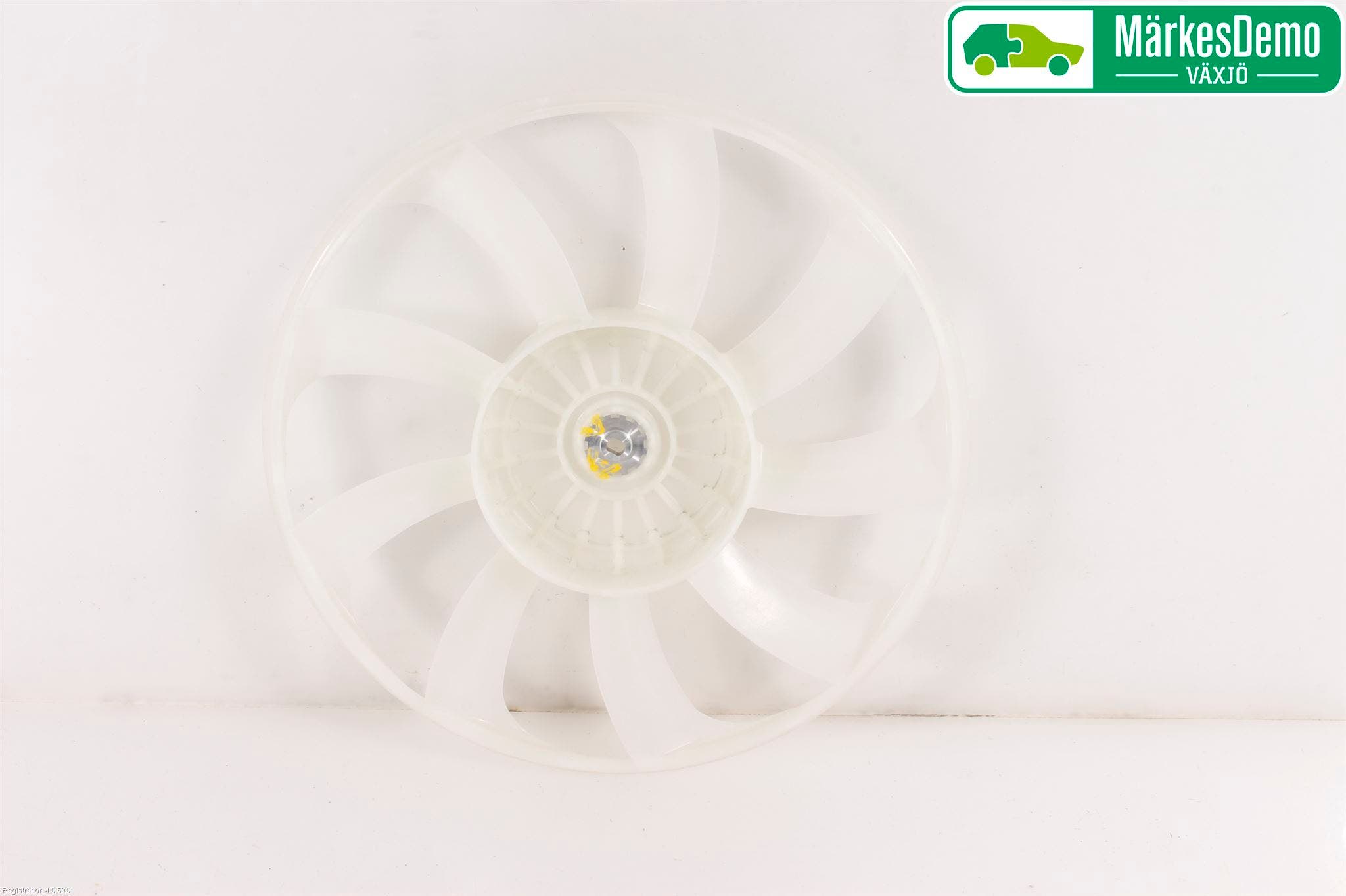 Toyota PRIUS+ ZVW40 12-20 Kylfläkt-Vinge