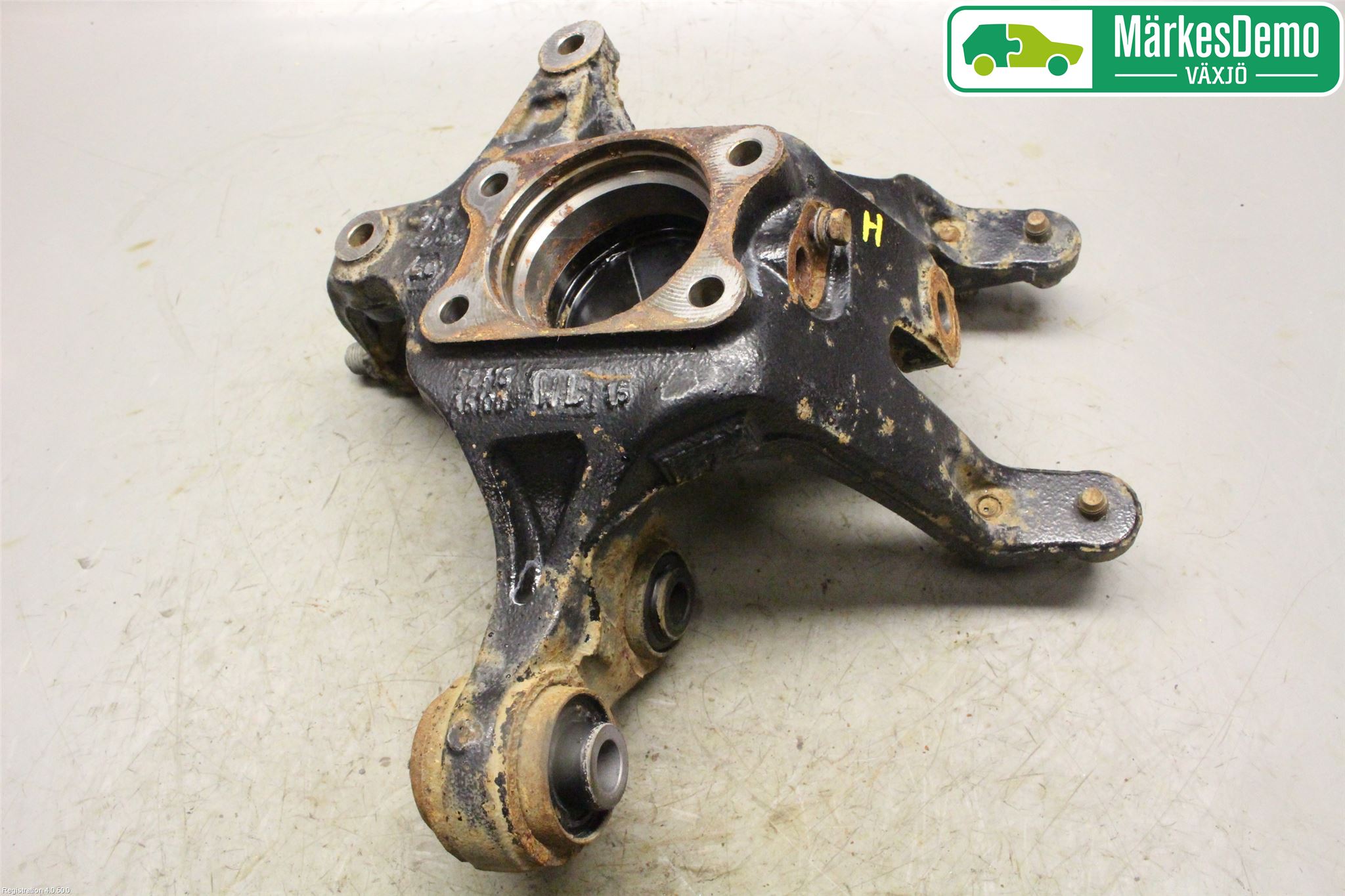 Hyundai i30 GD 13-17 Hjullagerhus-Spindel Hö B