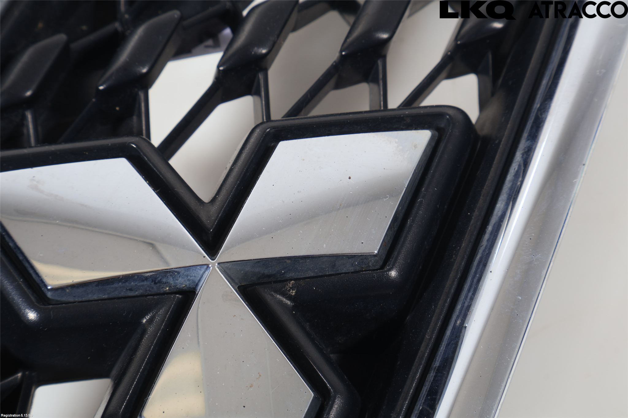 Mitsubishi SPACE STAR 13- Grill Komp