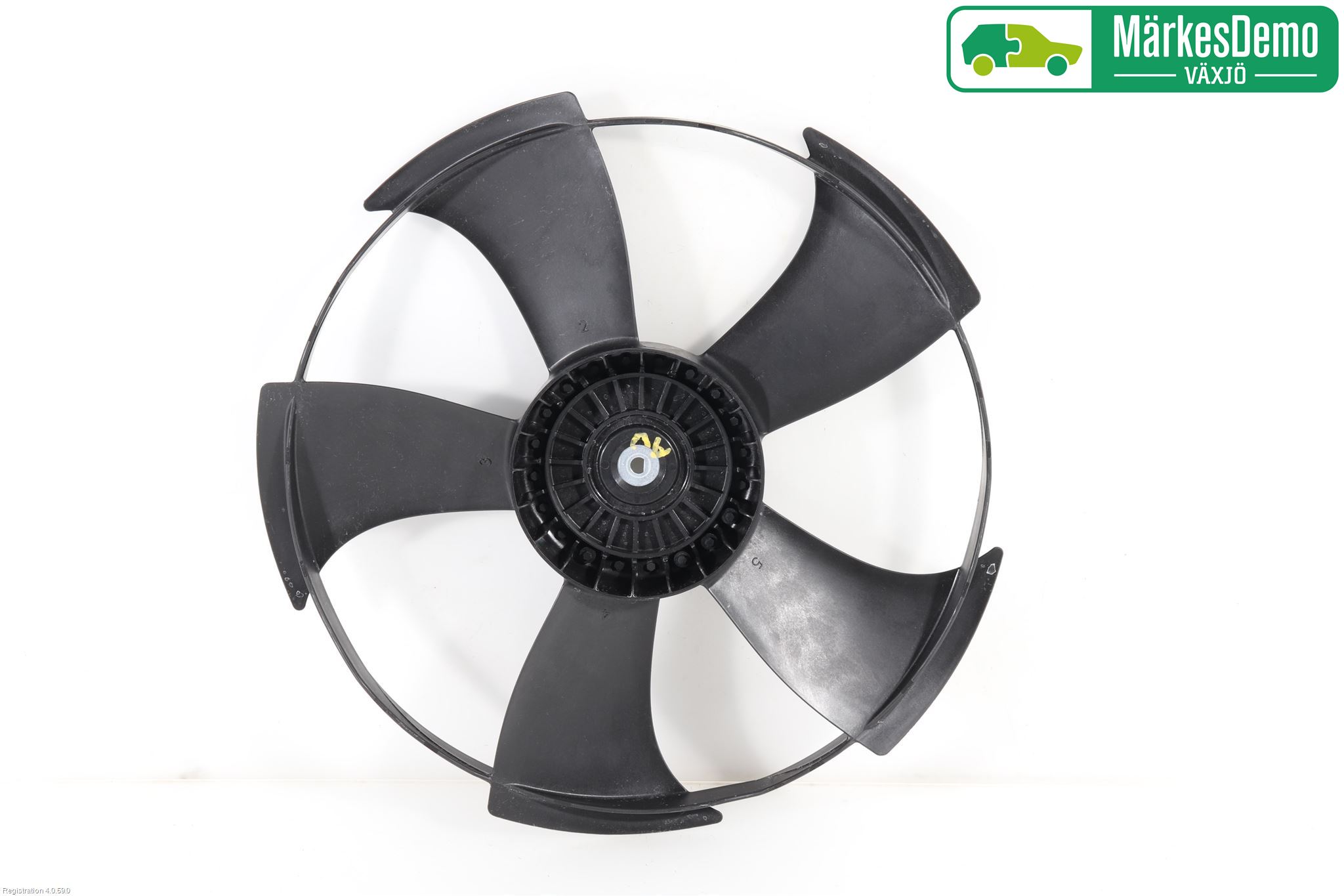 Suzuki SWIFT 17-24 Kylfläkt-Vinge