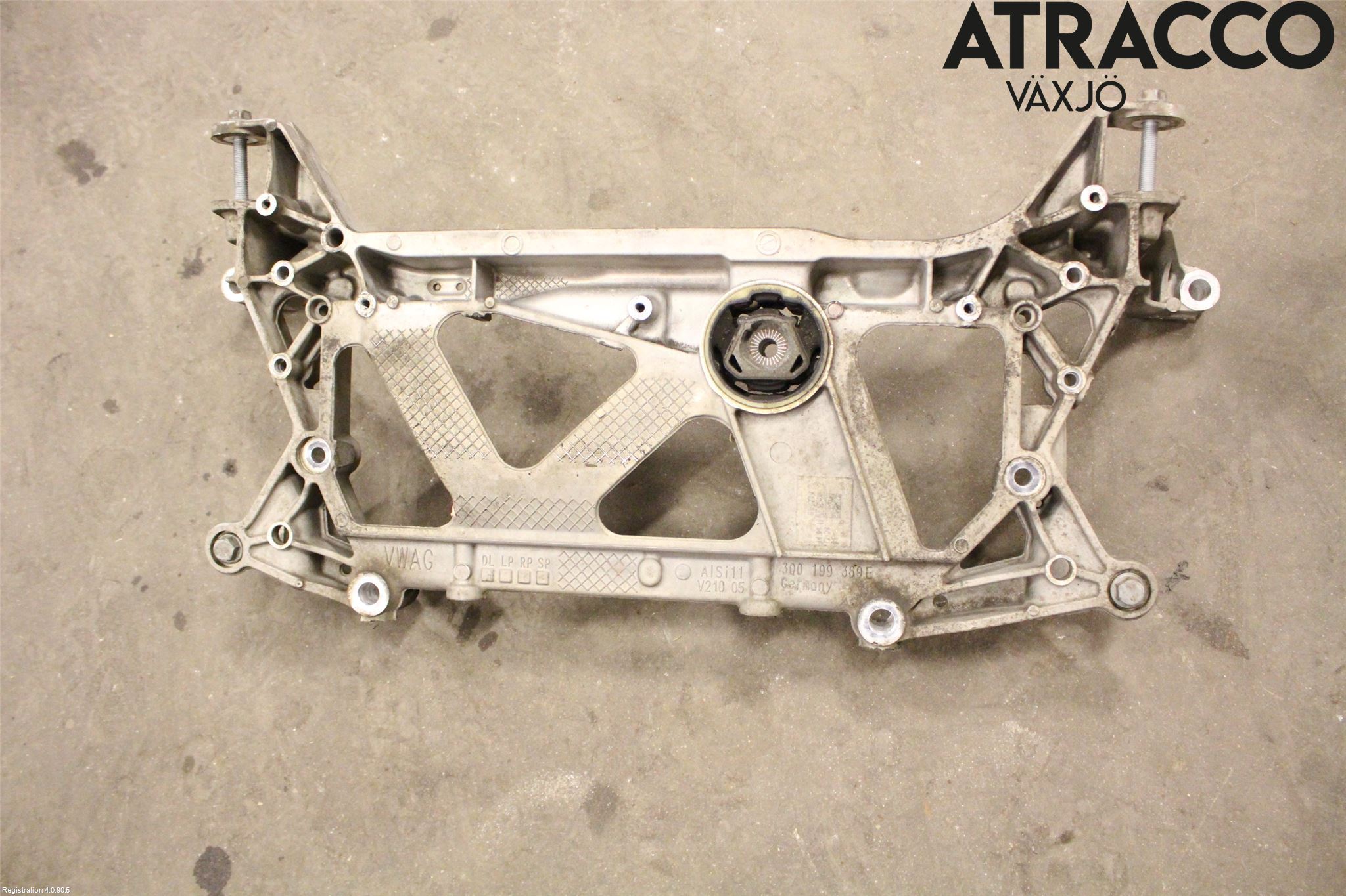 Volkswagen VW PASSAT 15-19 Framvagnsbalk