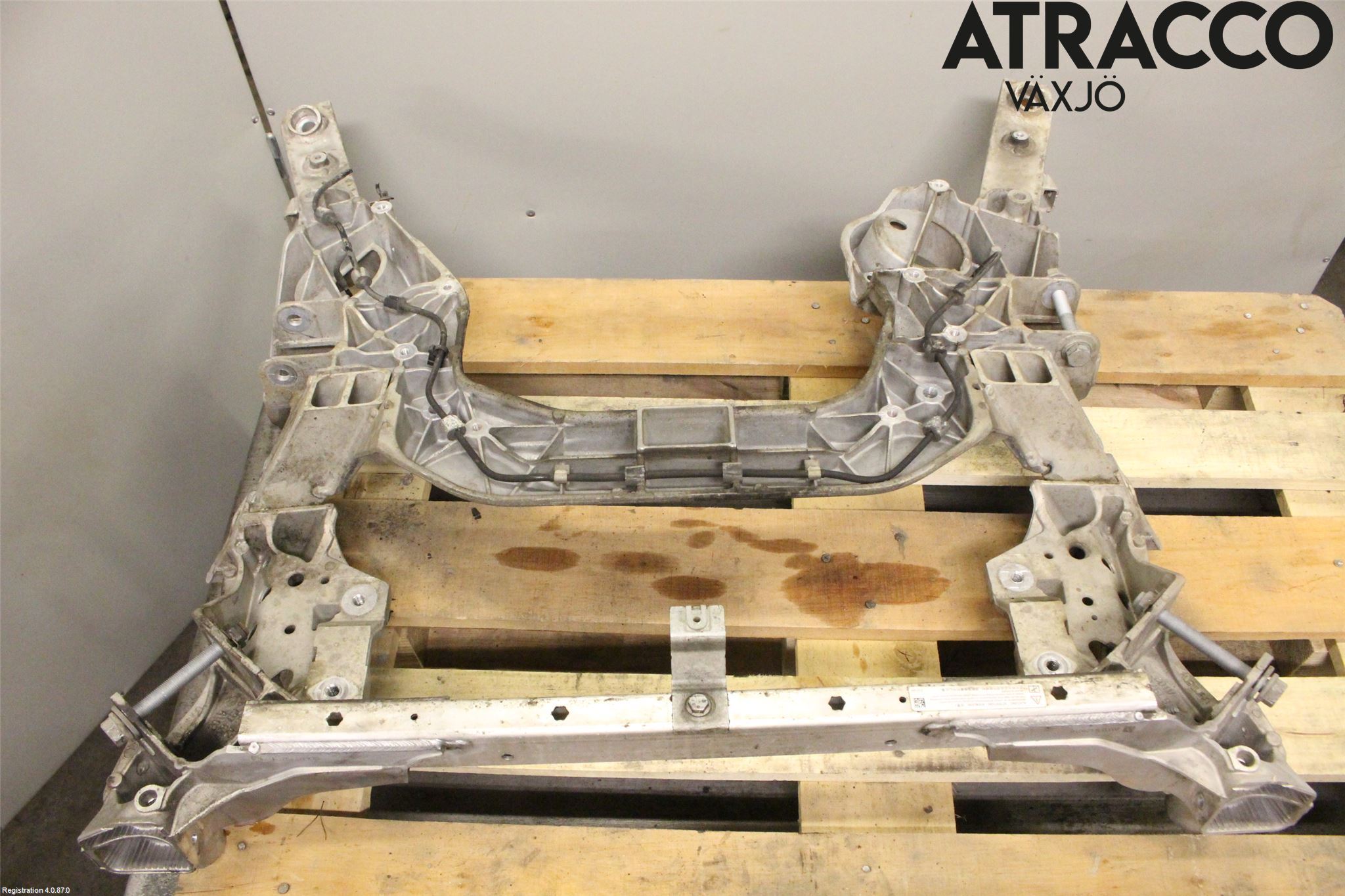 BMW 5 F10/F11/F18 09-17 Framvagnsbalk