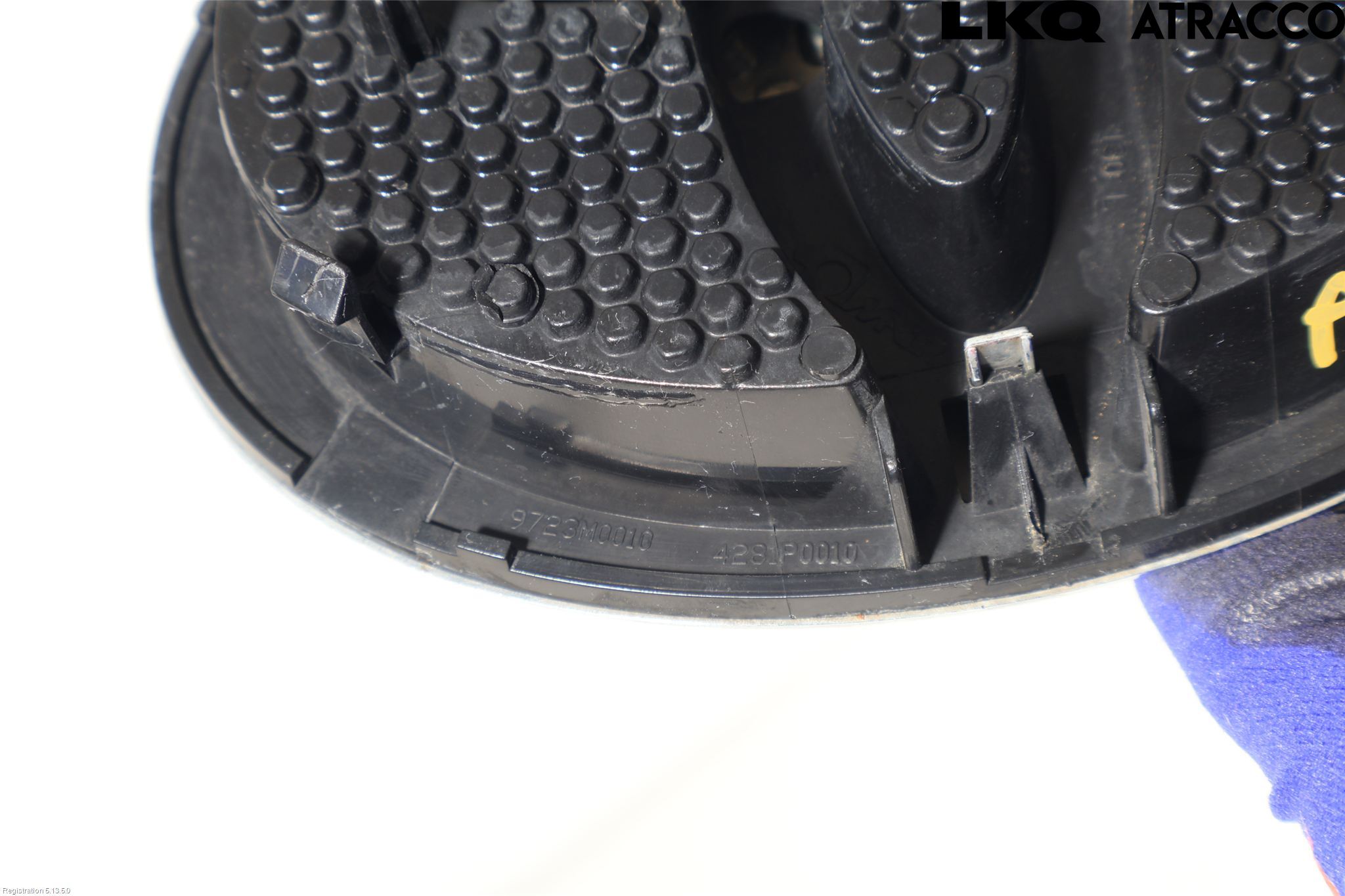 Toyota YARIS XP130 15-20 Emblem