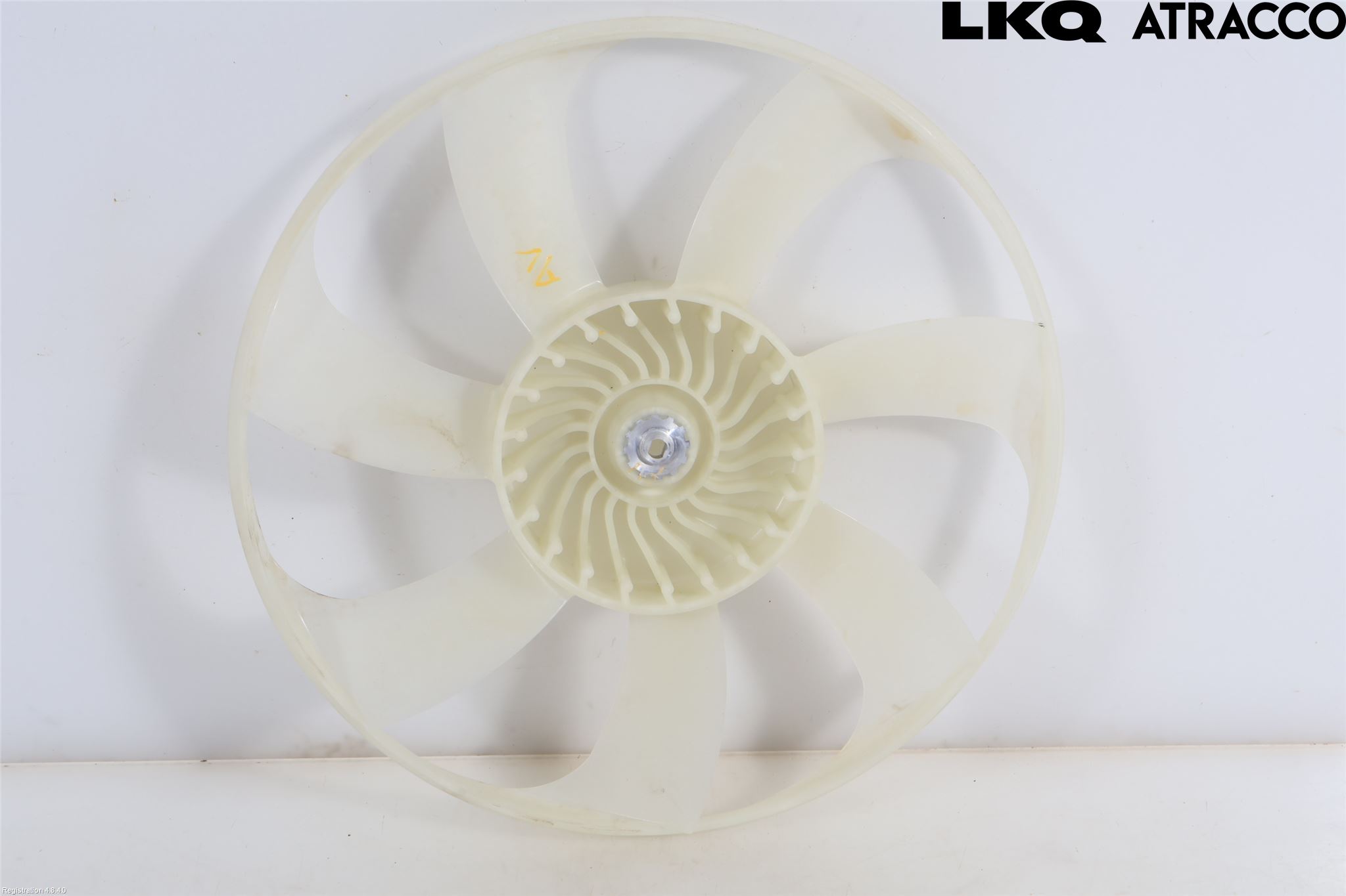 Toyota COROLLA 19- Kylfläkt-Vinge