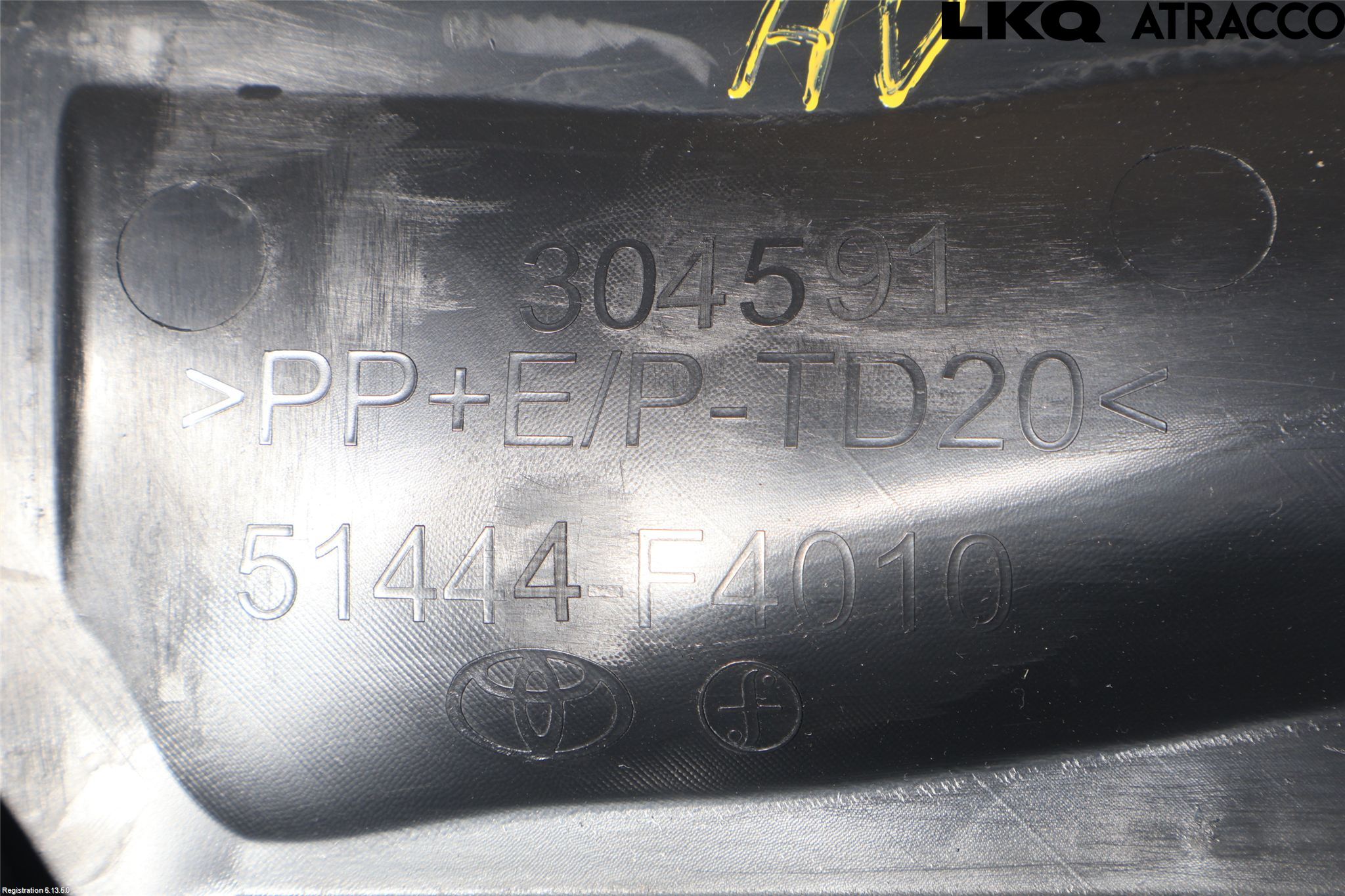 Toyota C-HR 16-23 Hasplåt Plåt-Plast