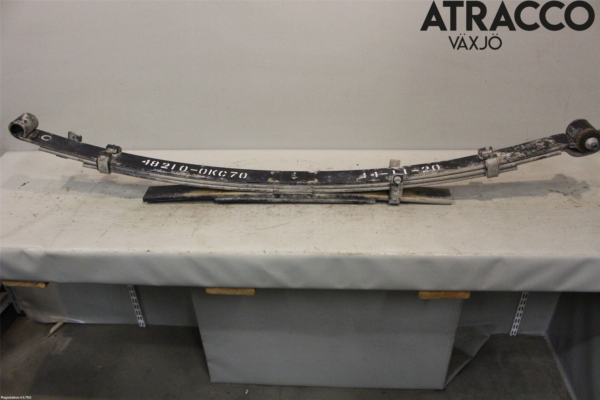 Toyota HILUX 16- Fjäder Bak Blad