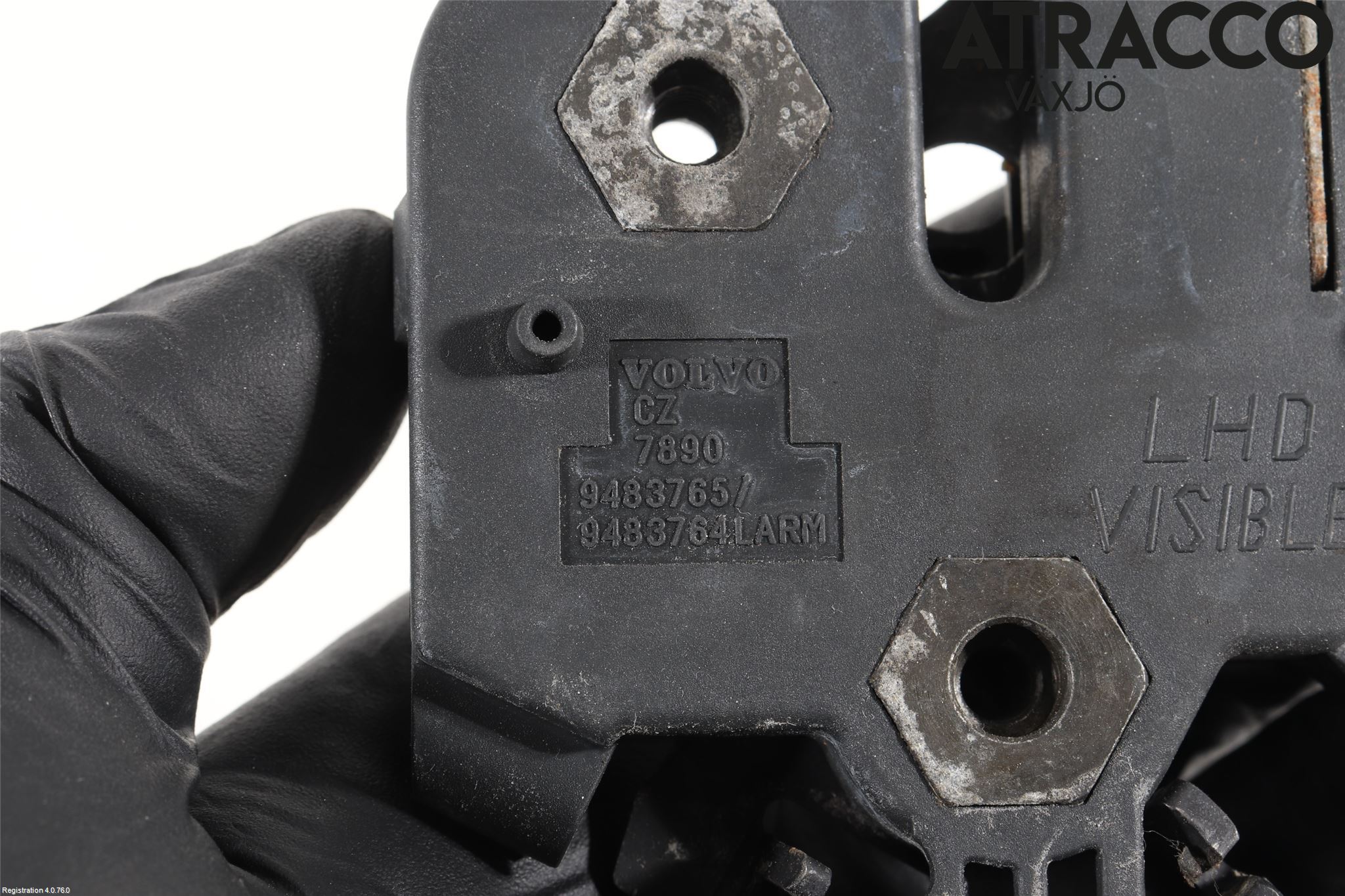 Volvo XC70 05-07 Huvlås