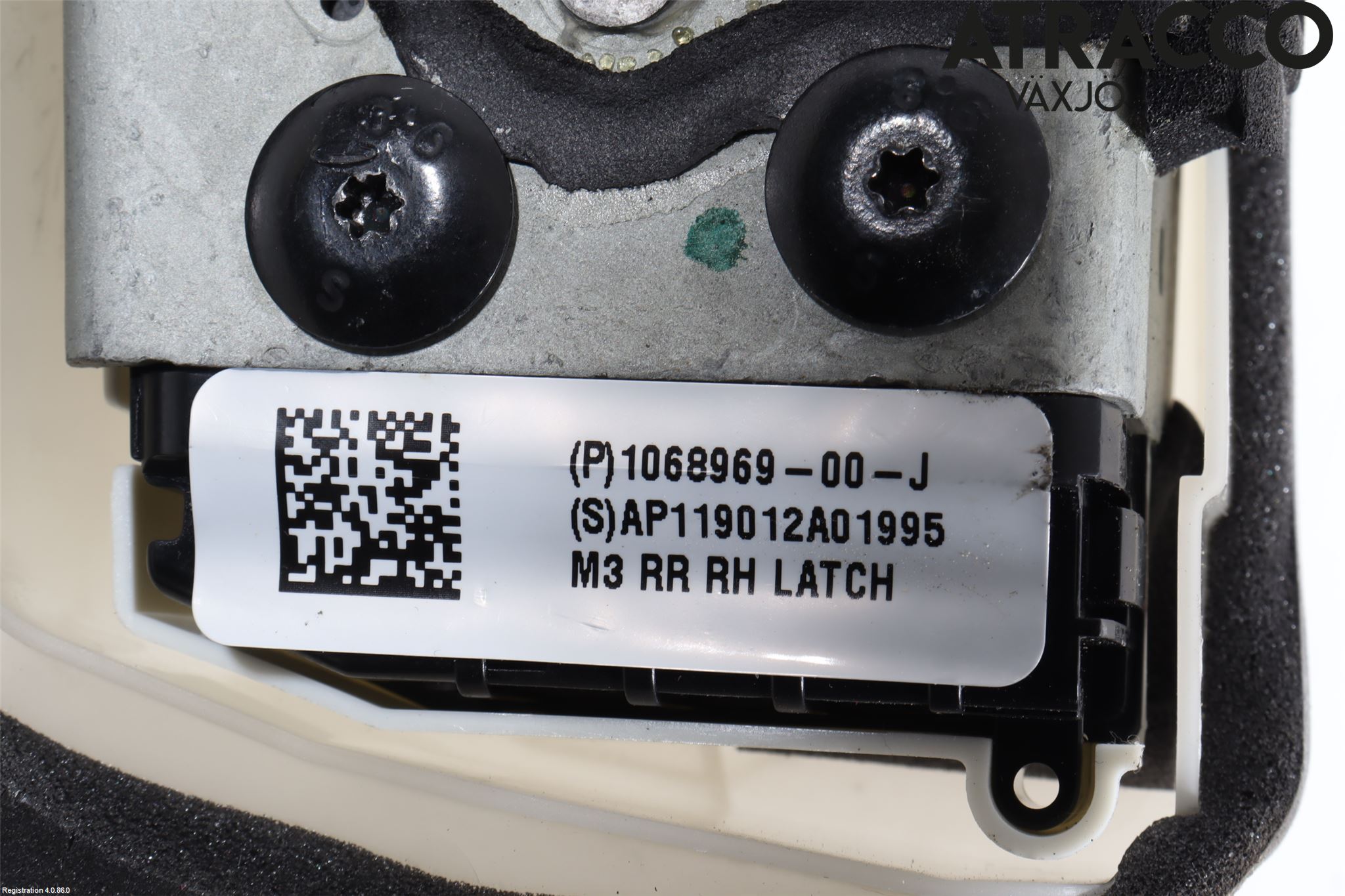 Tesla MODEL 3 17- Låskista-Dörrlås