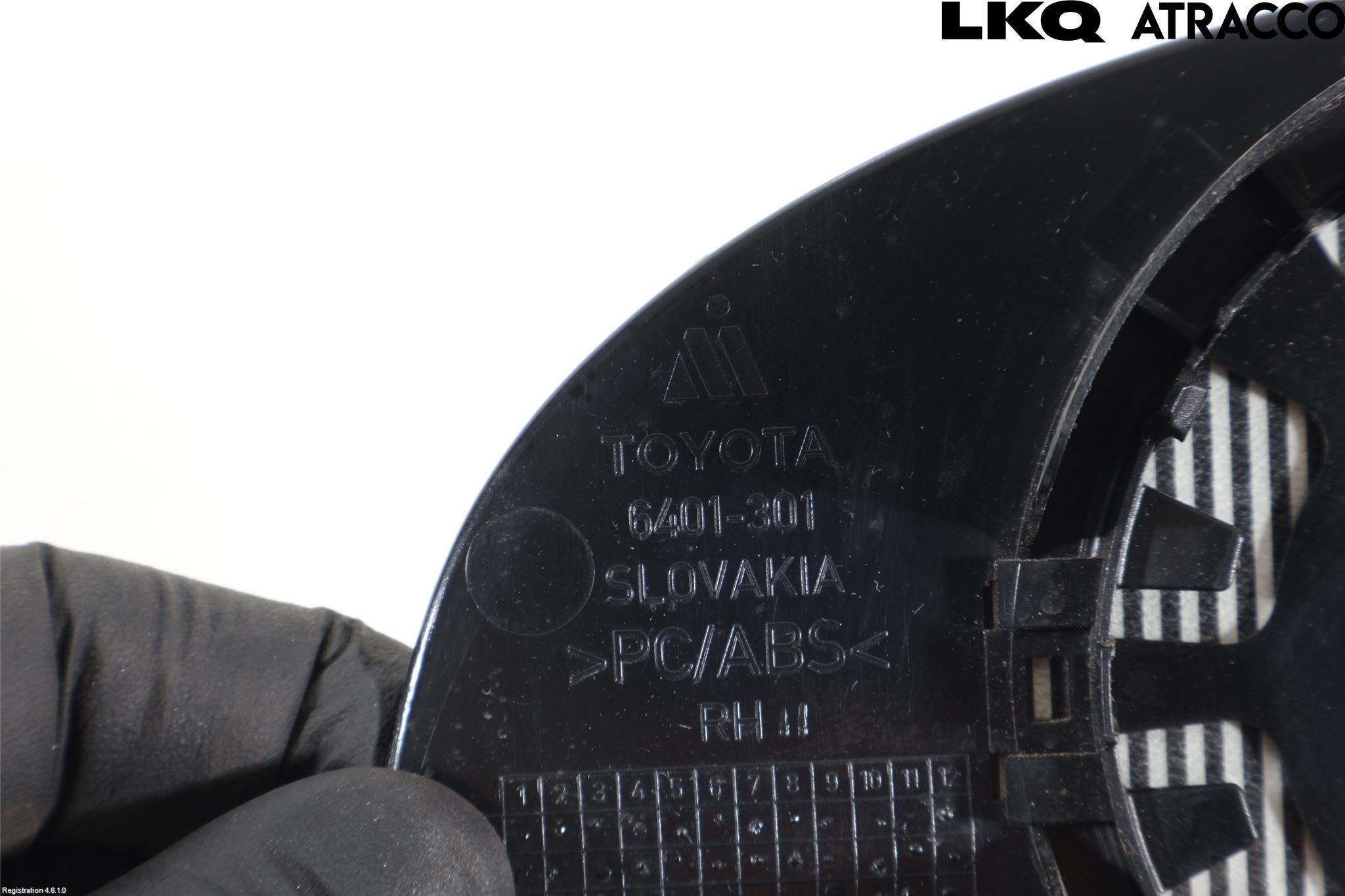 Toyota YARIS XP130 15-20 Spegelglas Hö