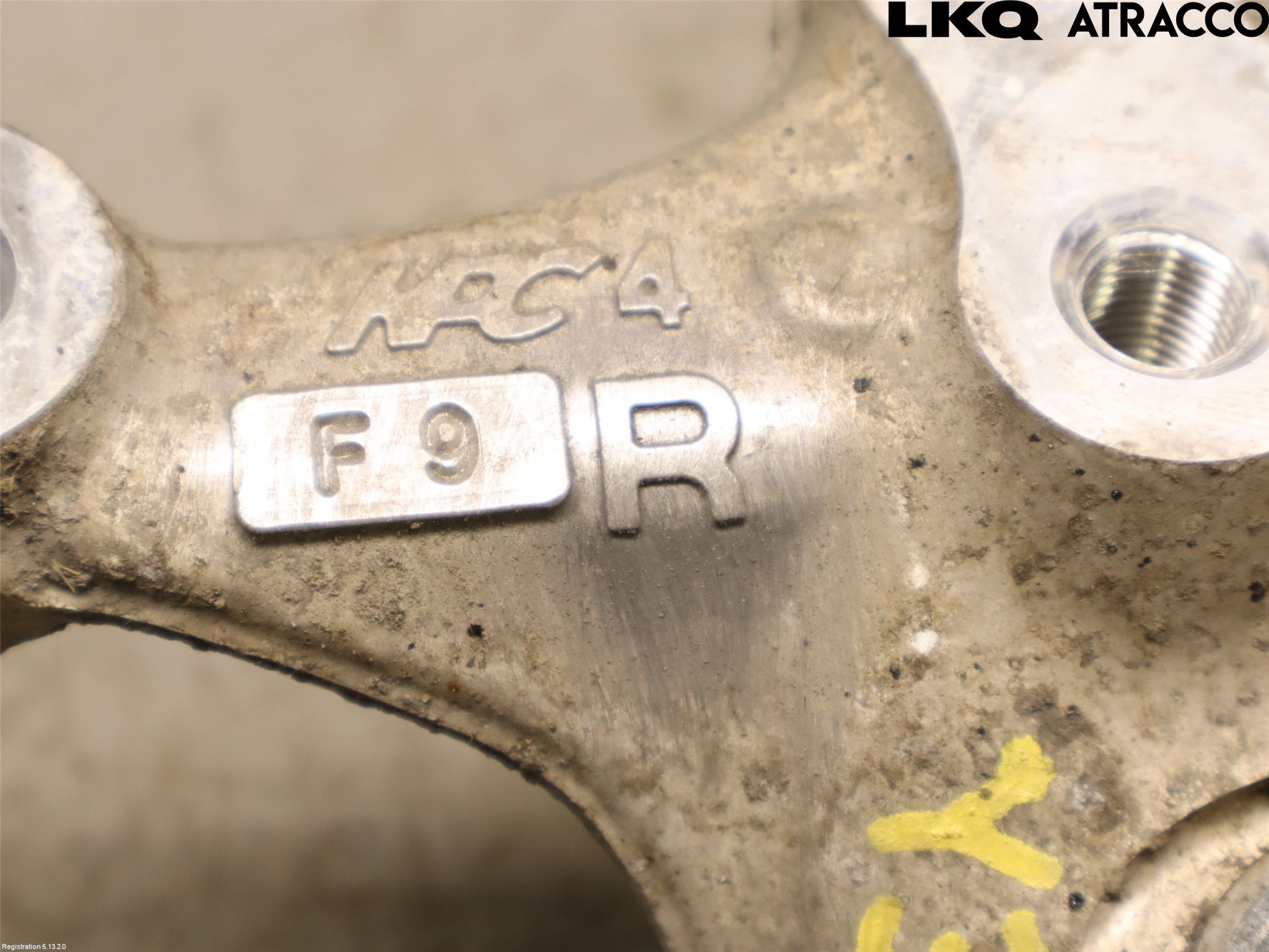 Toyota bZ4X EA10 22- Hjullagerhus-Spindel Hö B