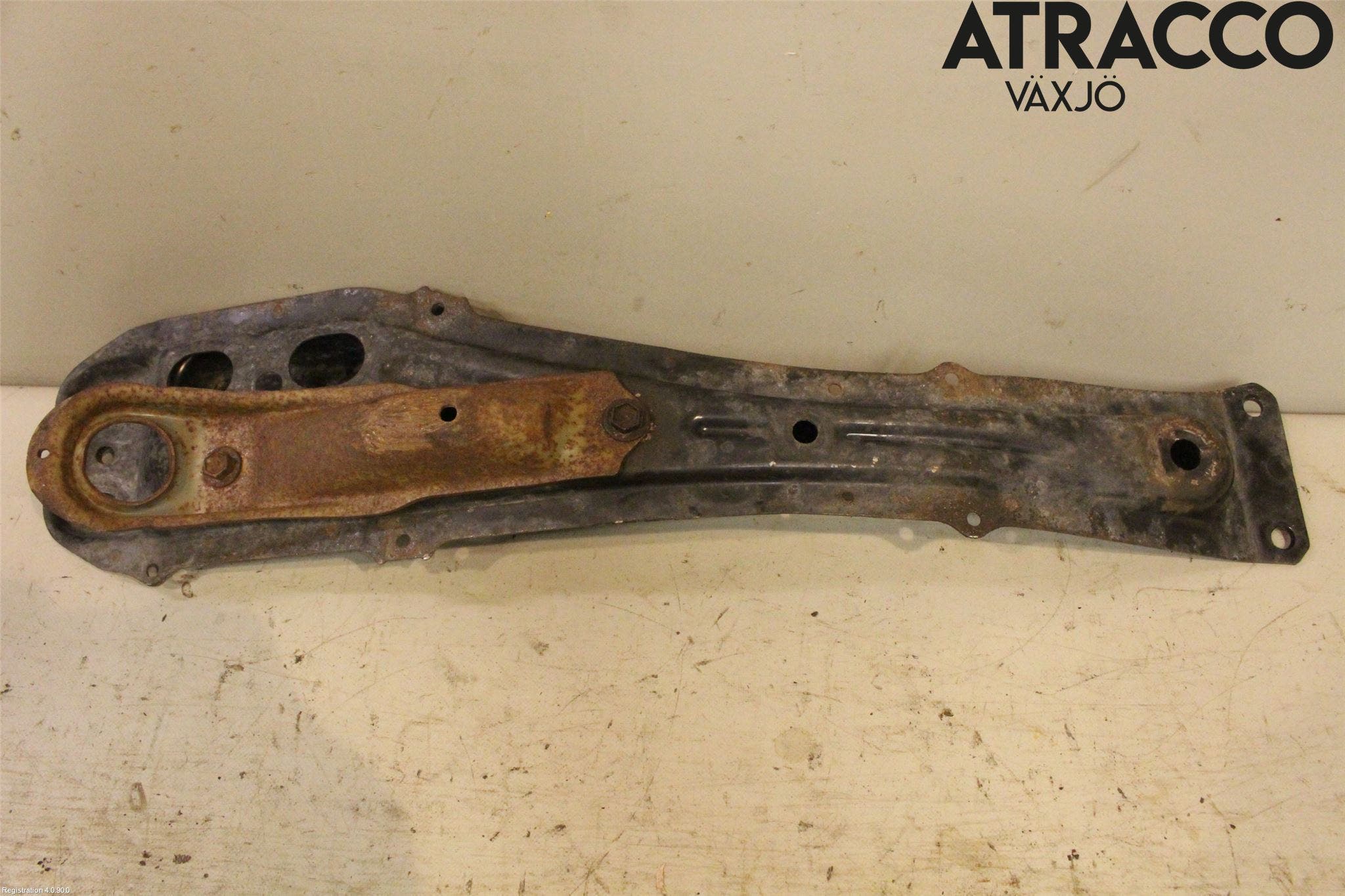 Toyota AVENSIS 03-06 Motorbalk