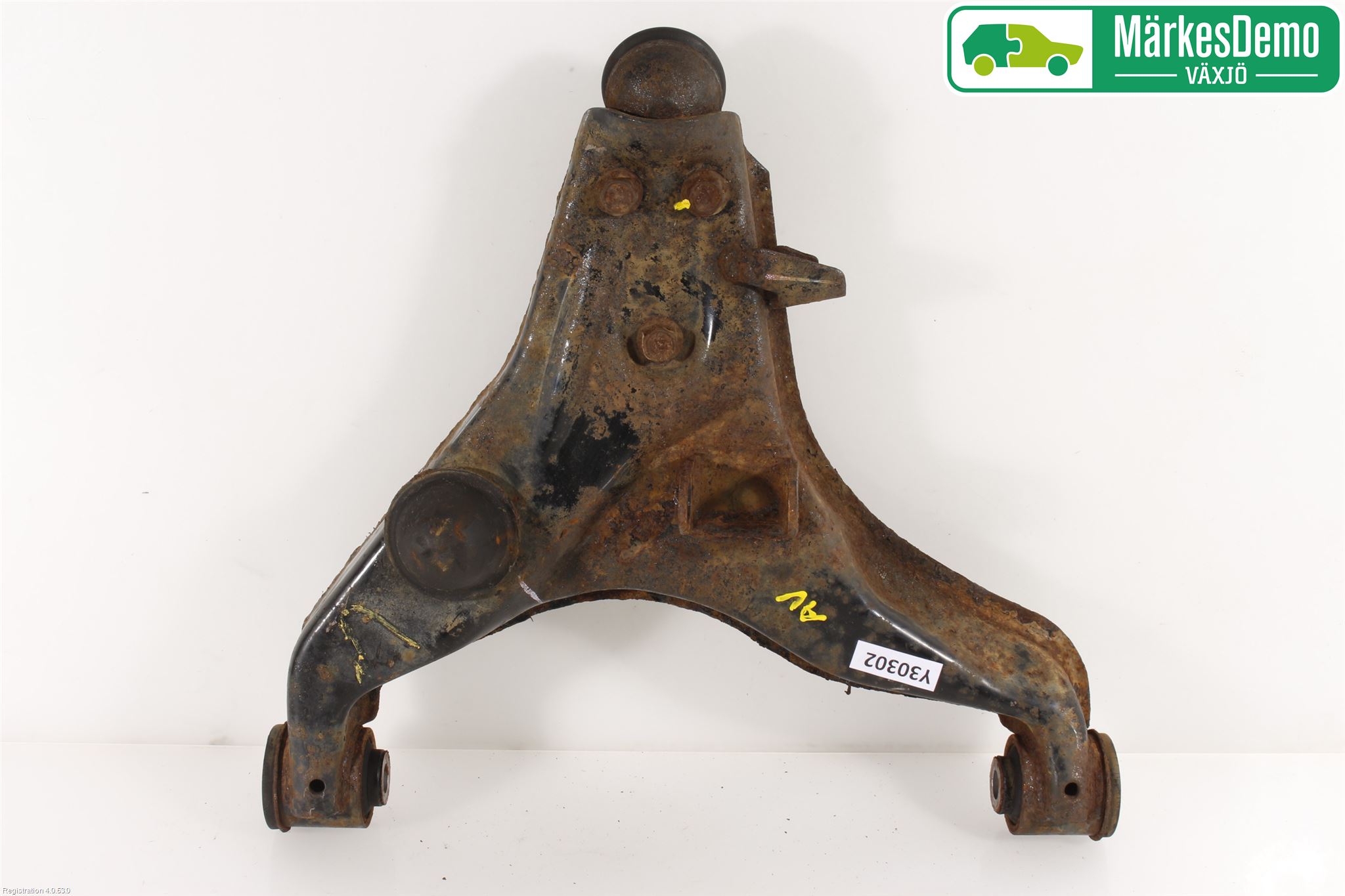 Mitsubishi L200 06-15 Bärarm Fram Undre Vä