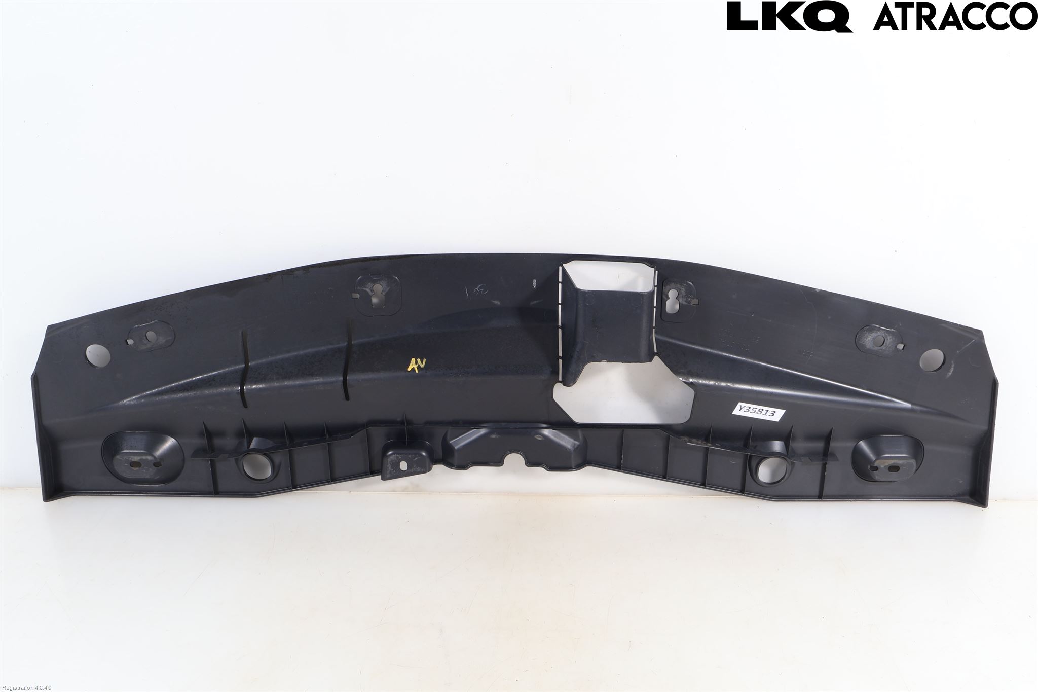 Toyota AVENSIS 16-18 Täckplast Front