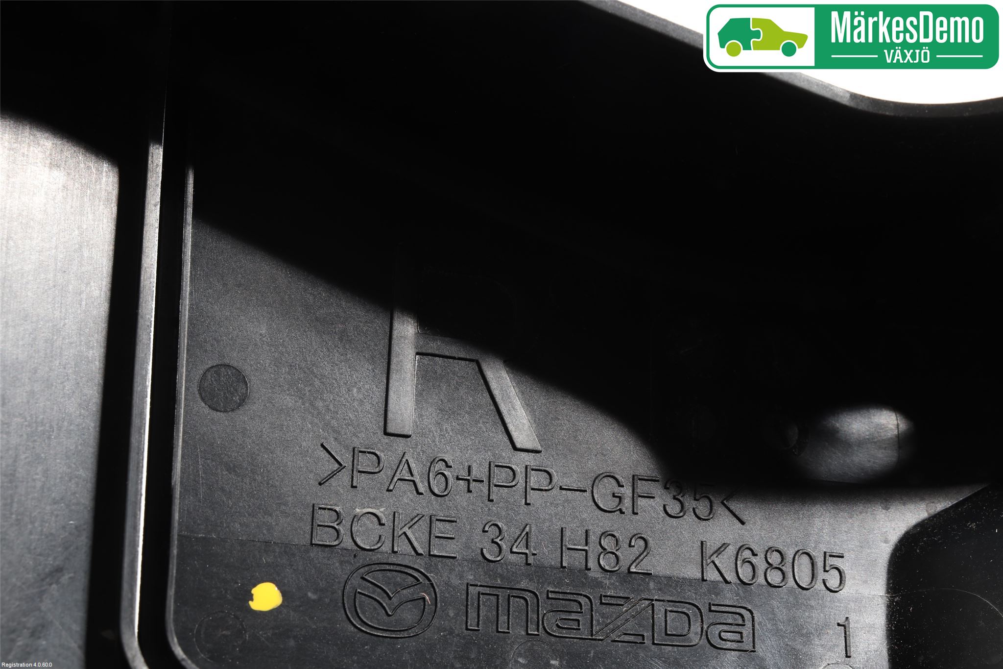 Mazda CX-30 20- Hasplåt Plåt-Plast