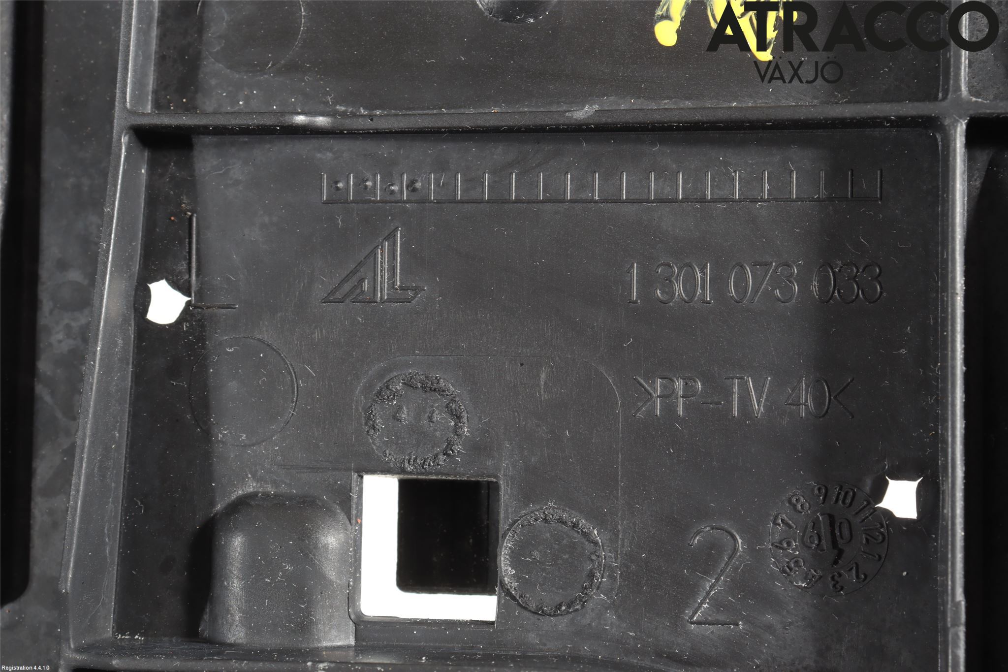 Audi A4 ALLROAD 09-16 Strålkastarsarg Höger