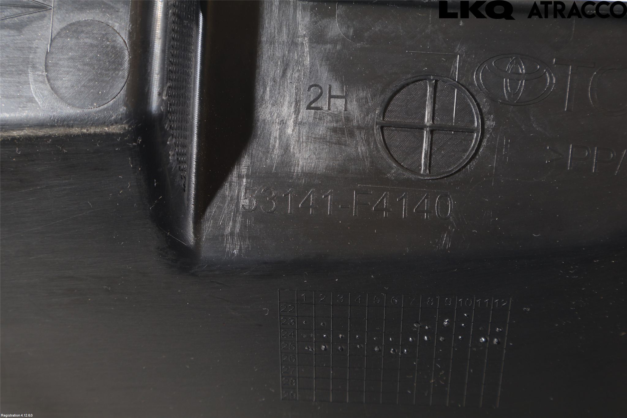 Toyota C-HR 24- Täckplast Front