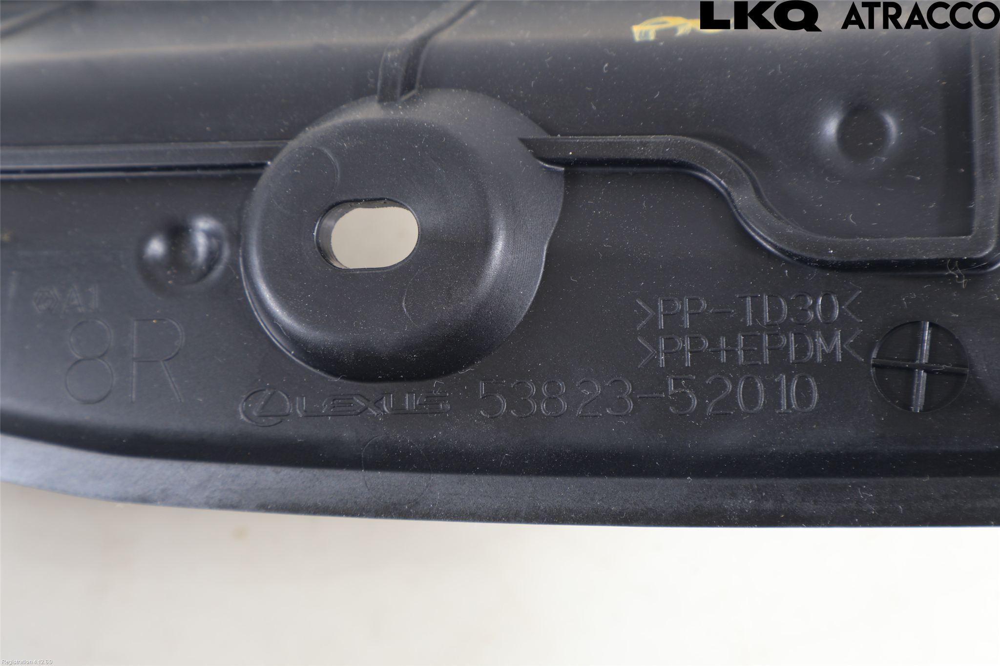 Lexus LBX 24- Skärm Hörn Utfyllnad Fram
