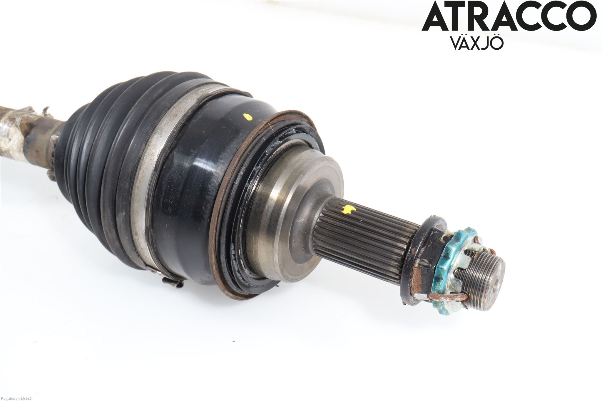 Toyota HILUX 16- Drivaxel Fram Vänster