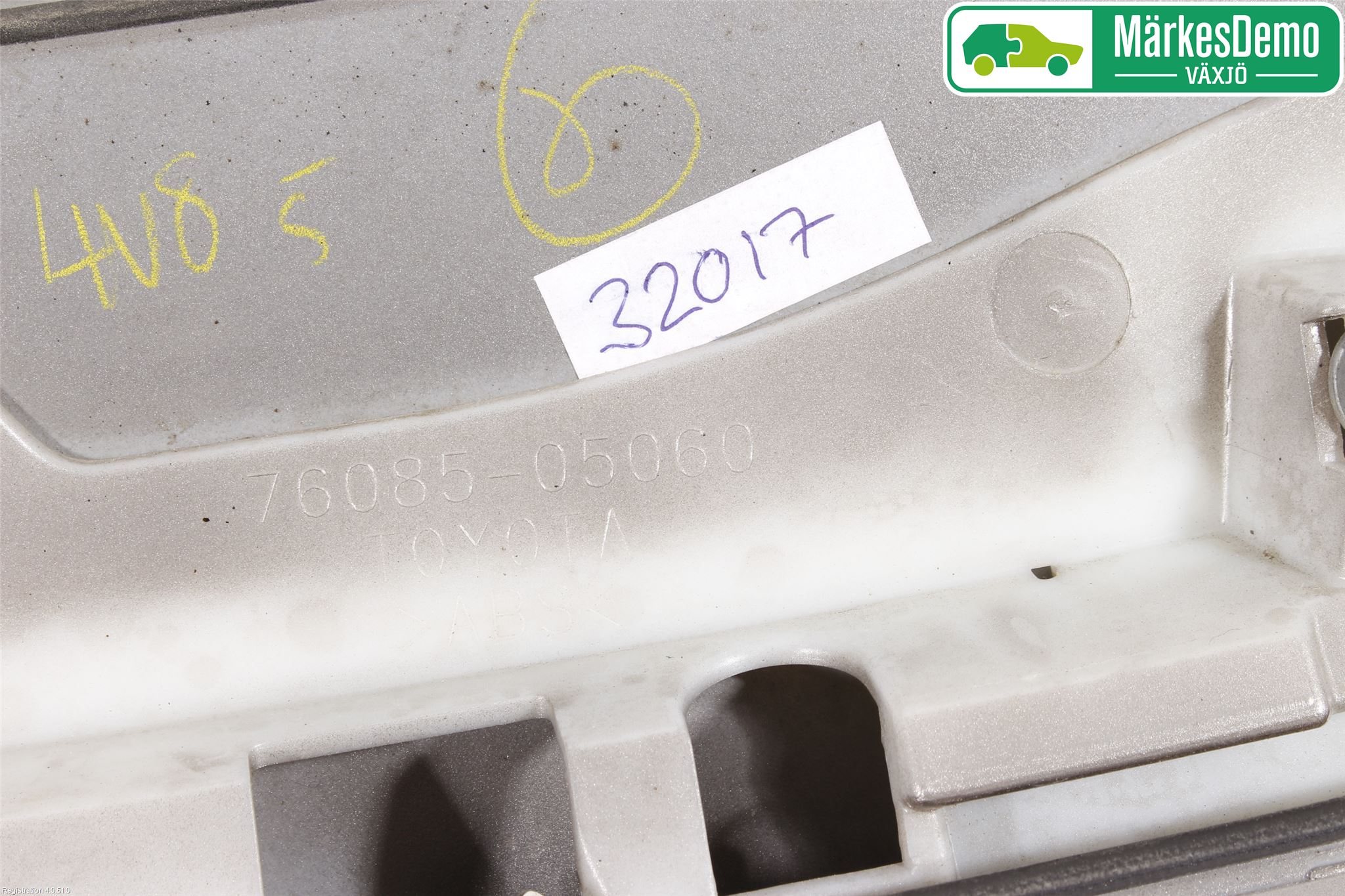 Toyota AVENSIS 16-18 Spoiler Baklucka