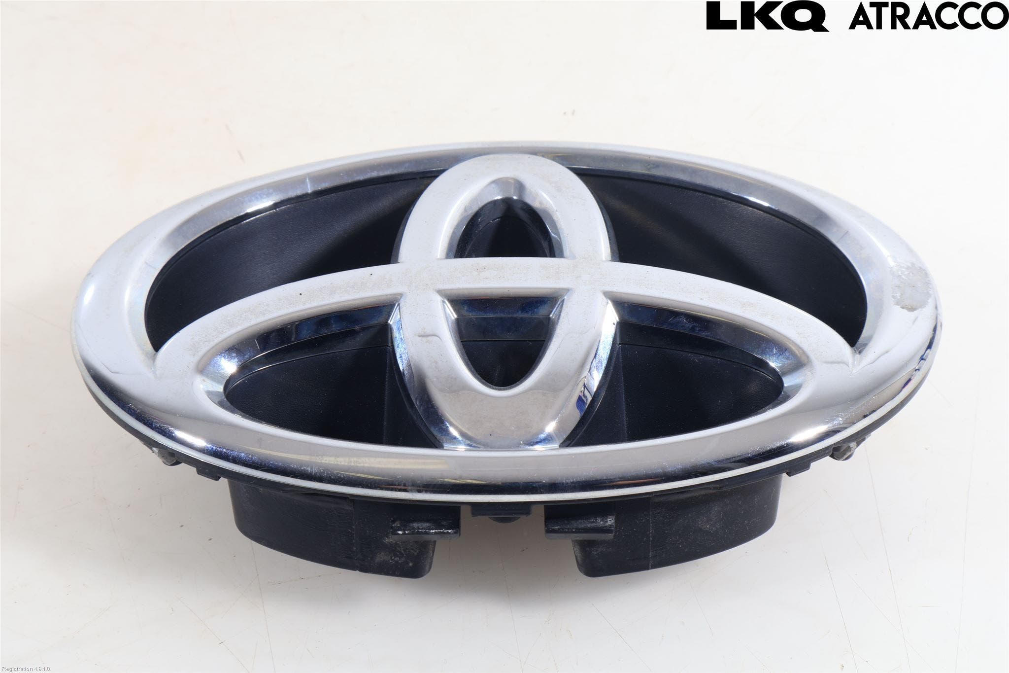 Toyota VERSO-S 11-16 Emblem