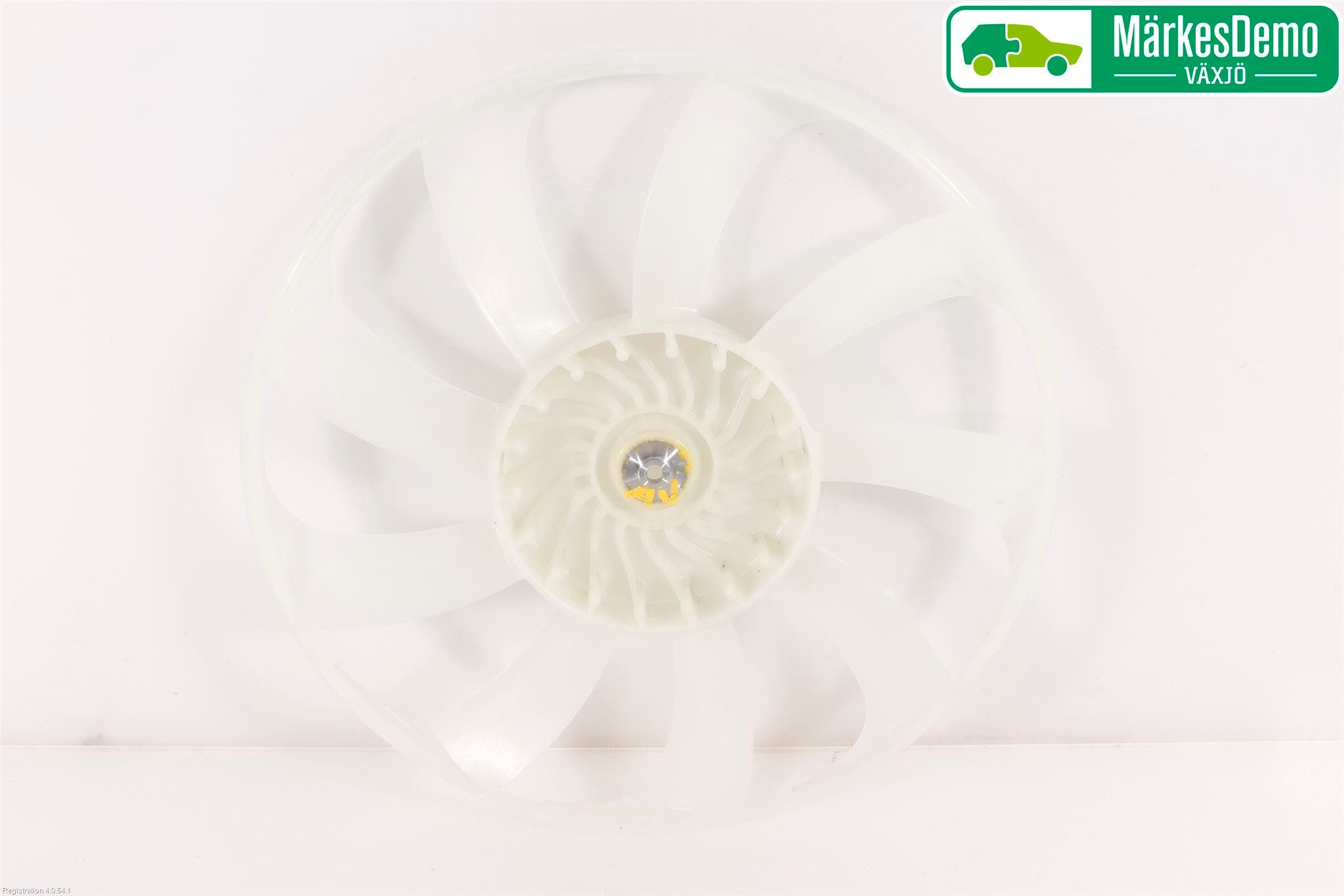 Toyota AURIS 13-19 Kylfläkt-Vinge