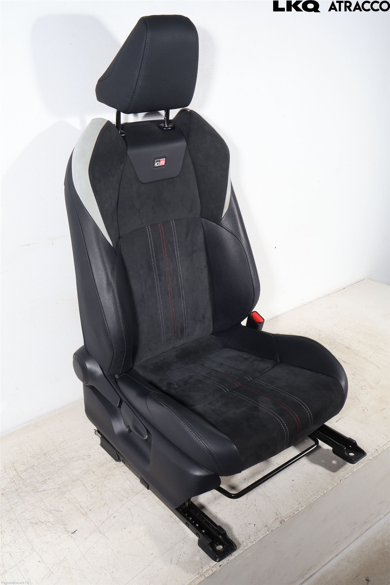Toyota C-HR 16-23 Inredning Stol Fram Hö
