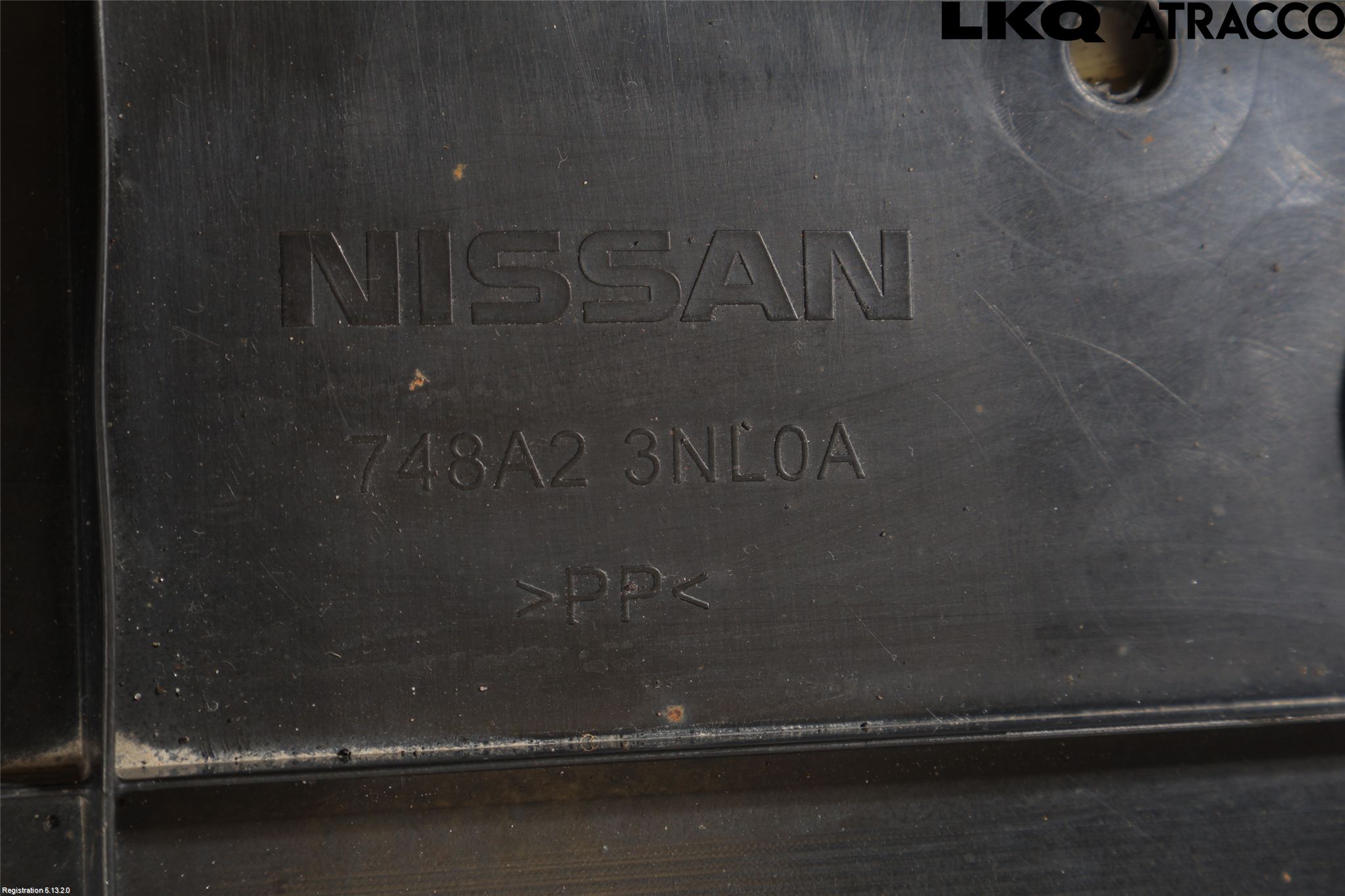 Nissan LEAF 18- Hasplåt Plåt-Plast