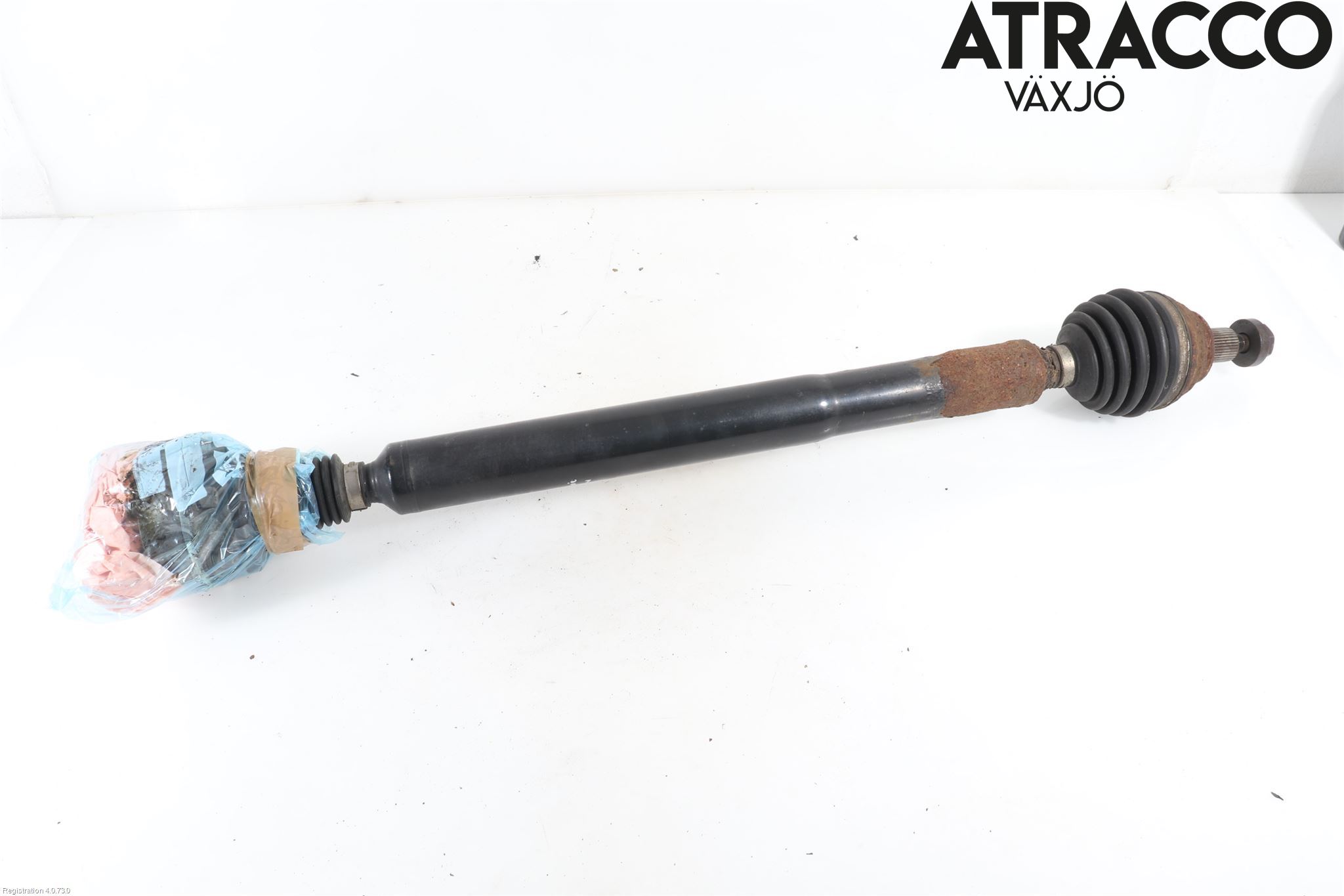 Volkswagen VW CADDY      04-10 Drivaxel Fram Höger