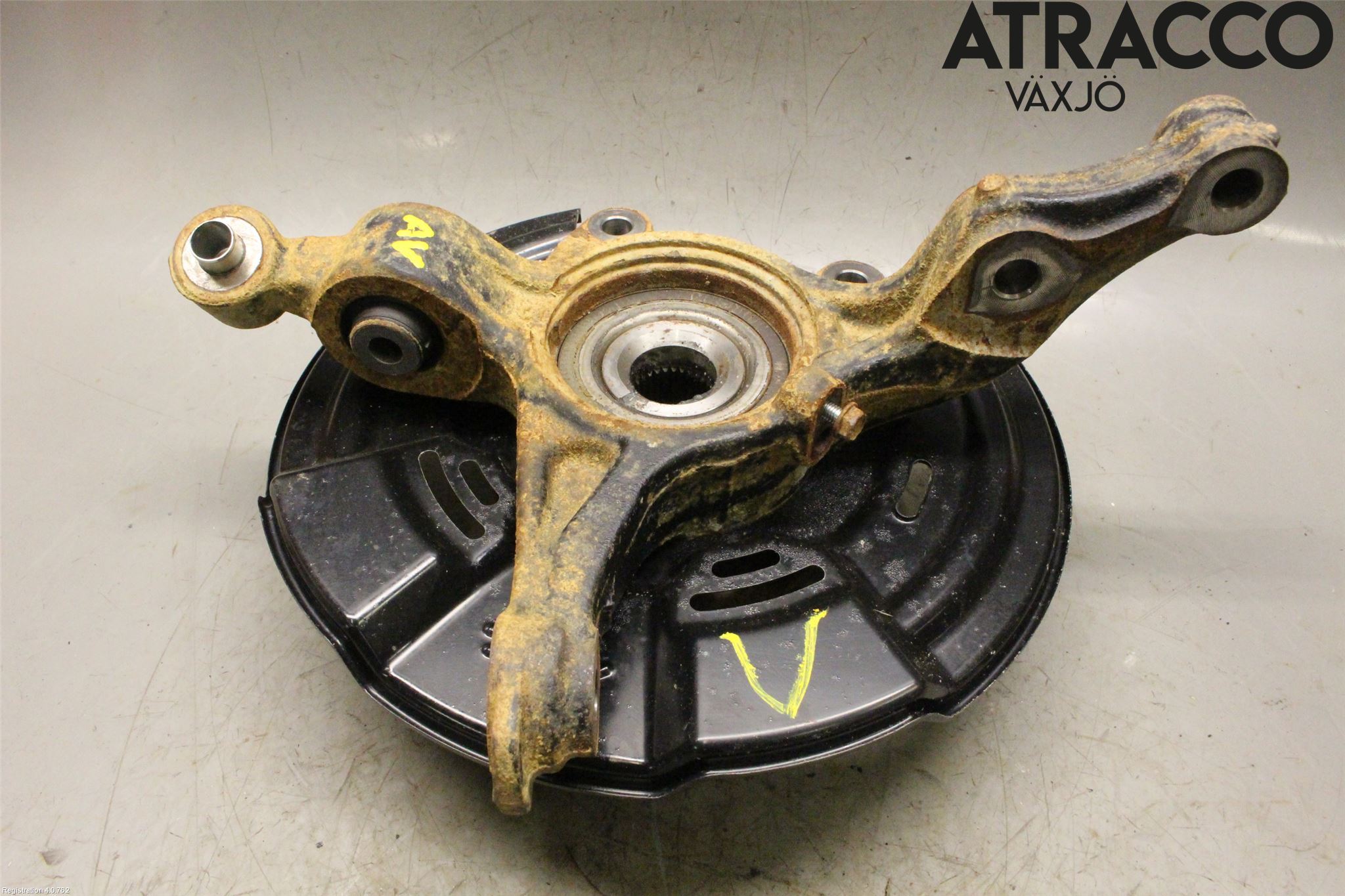 Honda E 20-23 Hjullagerhus-Spindel Vä B