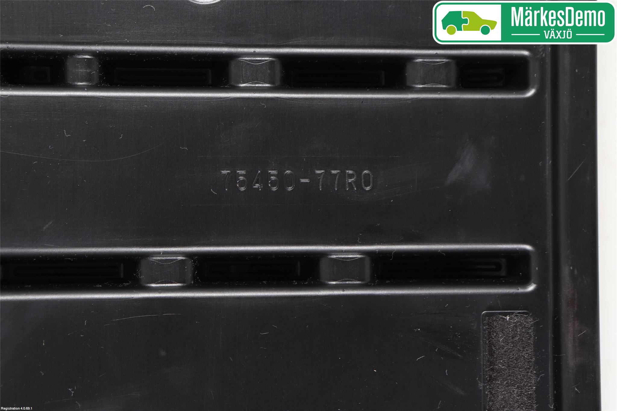 Suzuki JIMNY 81-21 Inrbagagerumklädsel-Golv
