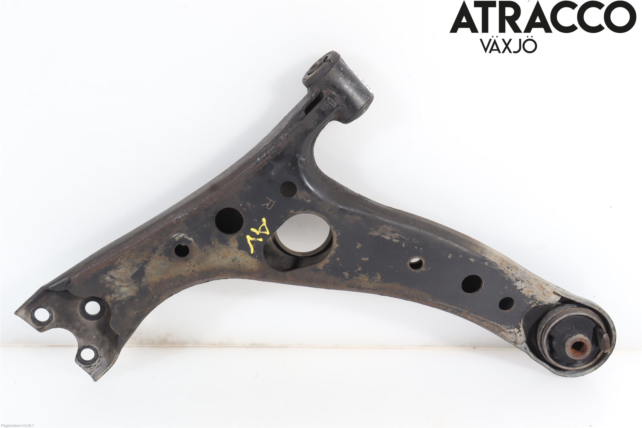 Toyota RAV 4 00-06 Bärarm Fram Undre Hö