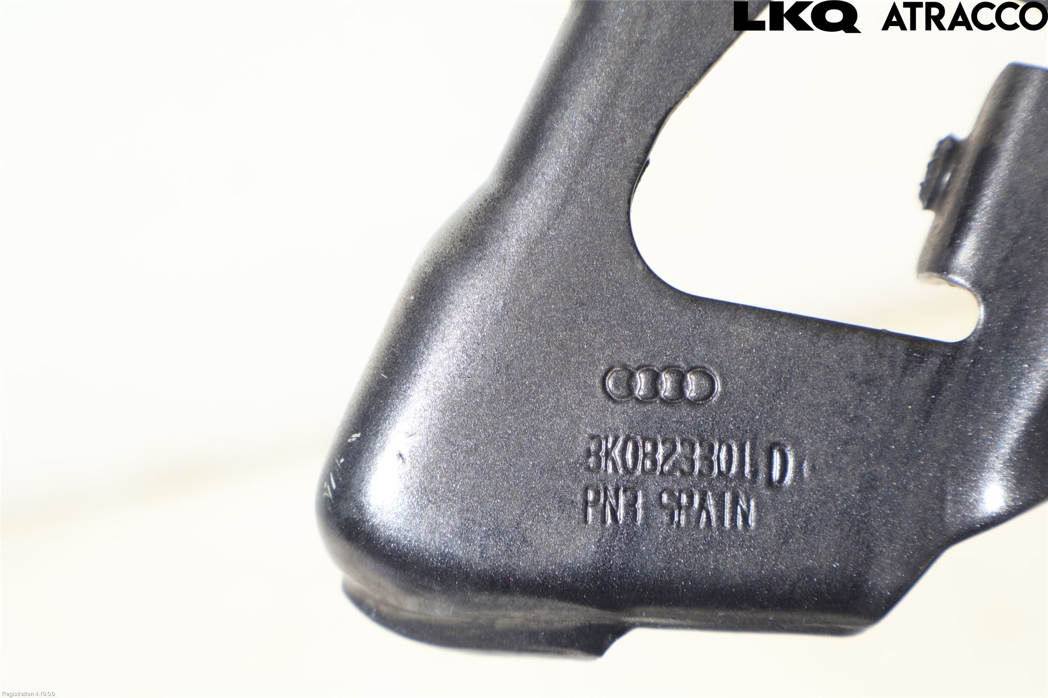 Audi A4/S4 08-11 Huvgångjärn