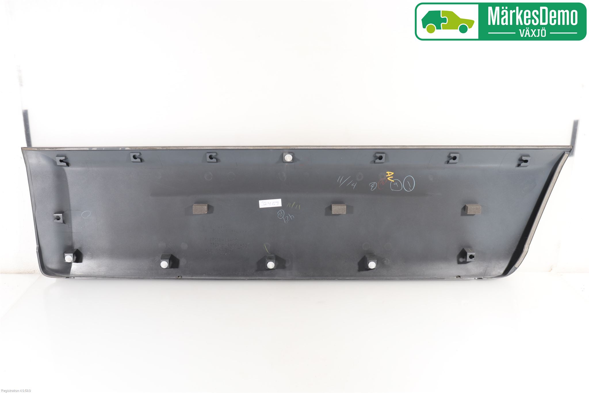 Suzuki JIMNY 81-21 Dörr Dekorlist Fram Hö