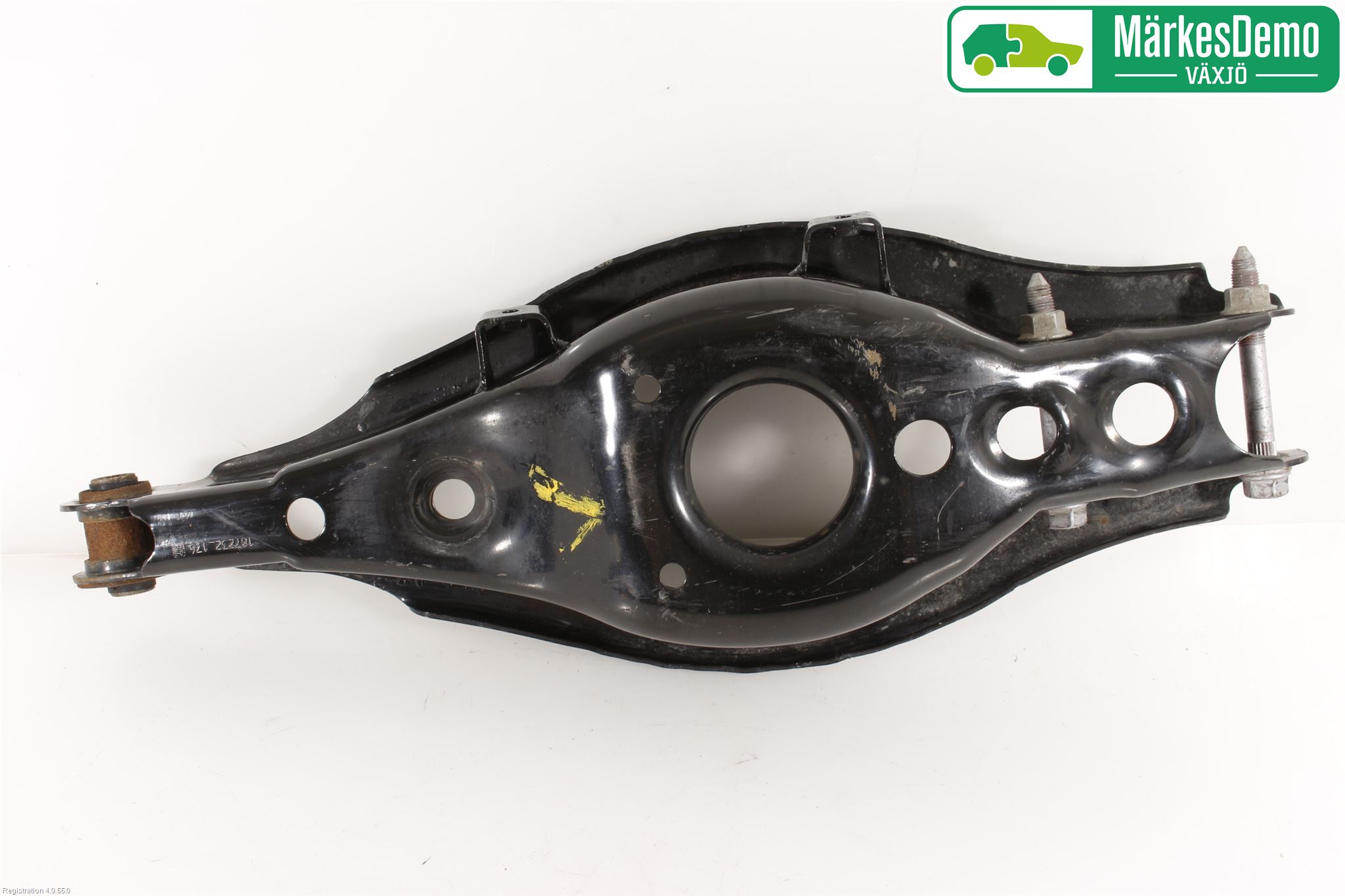 Toyota AURIS 13-19 Bärarm Bak Vänster