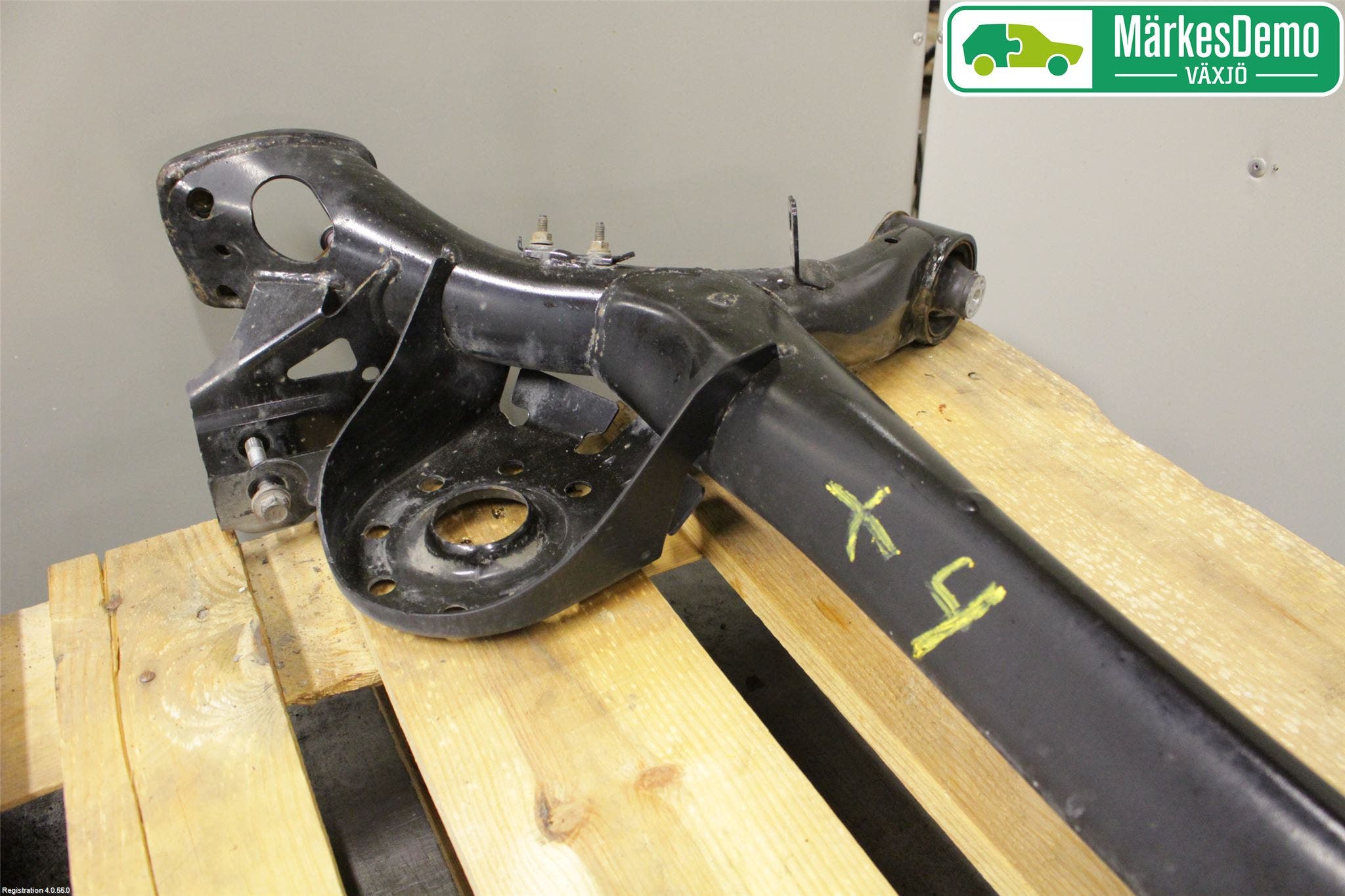 Toyota YARIS XP130 15-20 Bakaxelbalk