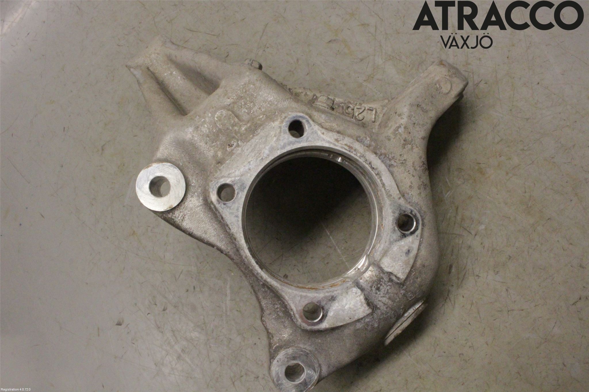 Lexus CT 200h Styrspindel Lagerhus Vä