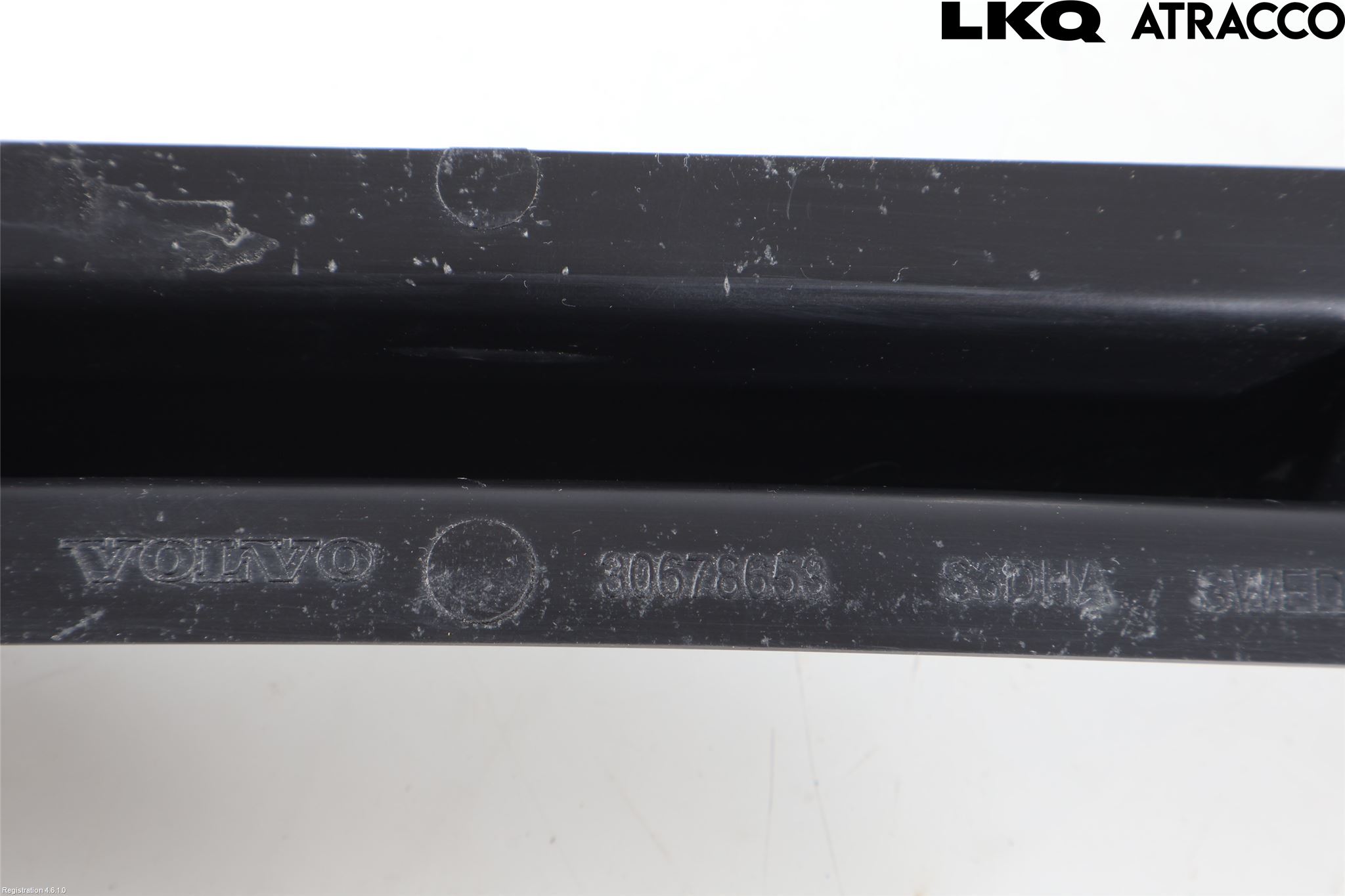 Volvo V70 14-16 Stötfångardel Bak Mitt