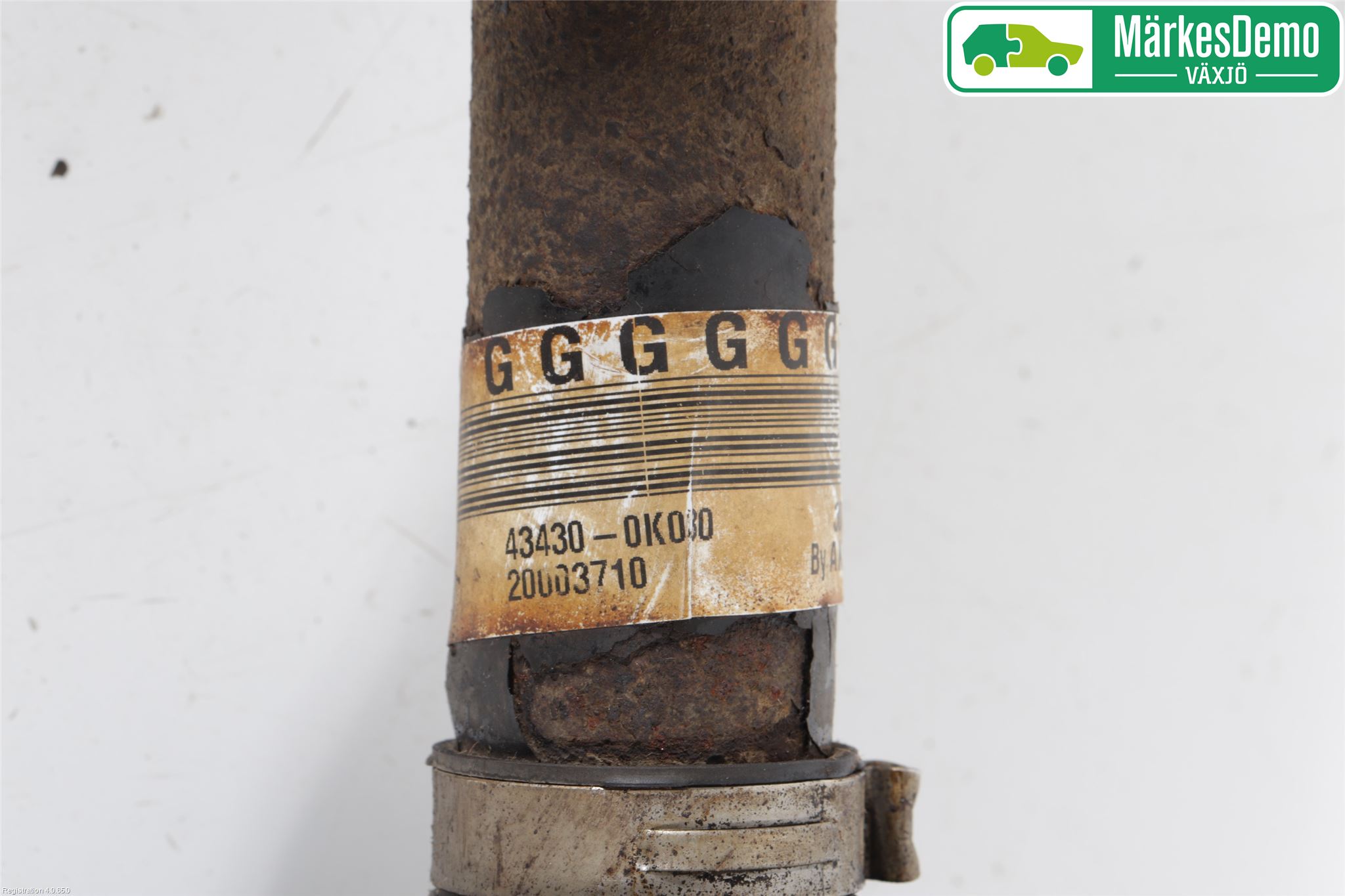 Toyota HILUX 16- Drivaxel Fram Höger