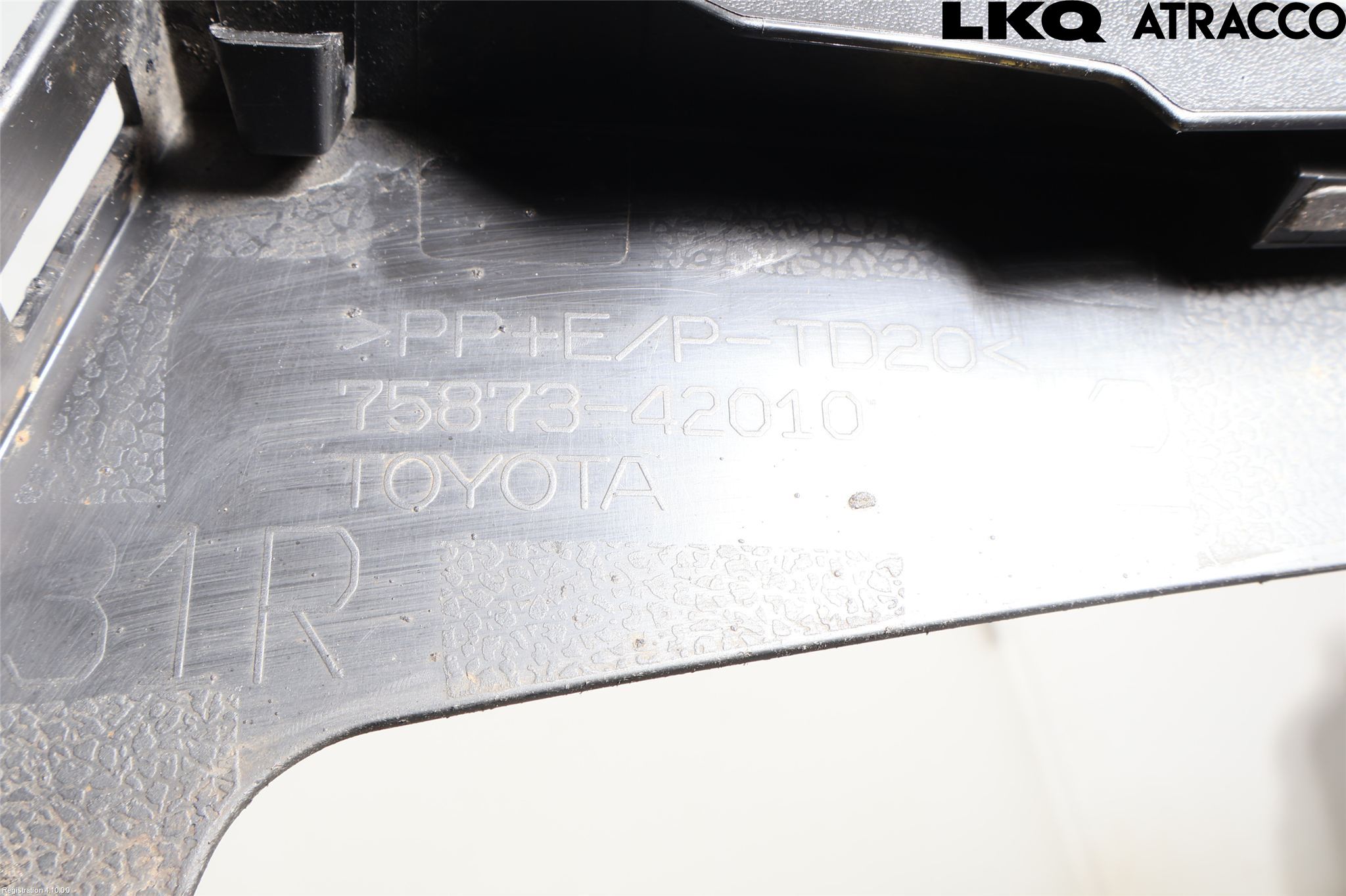 Toyota RAV4 19- List Skärmkant